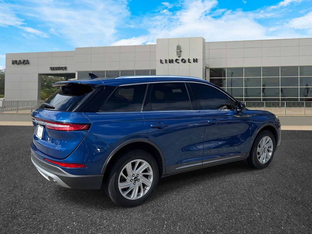 2020 Lincoln Corsair Standard photo 3