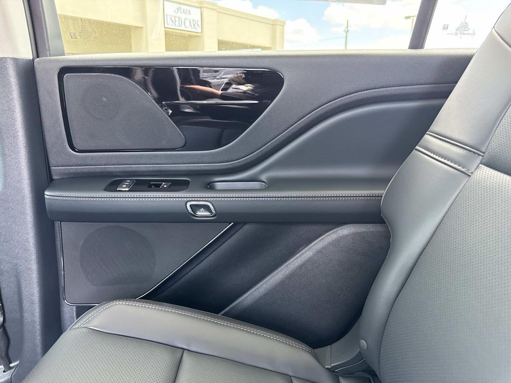 2026 Lincoln Aviator Premiere - Photo 15