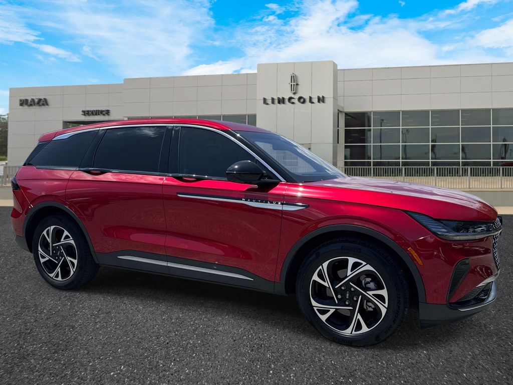 2024 Lincoln Nautilus Premiere AWD's photo