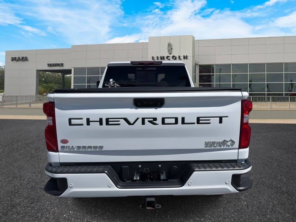 2022 Chevrolet Silverado 2500HD High Country photo 4