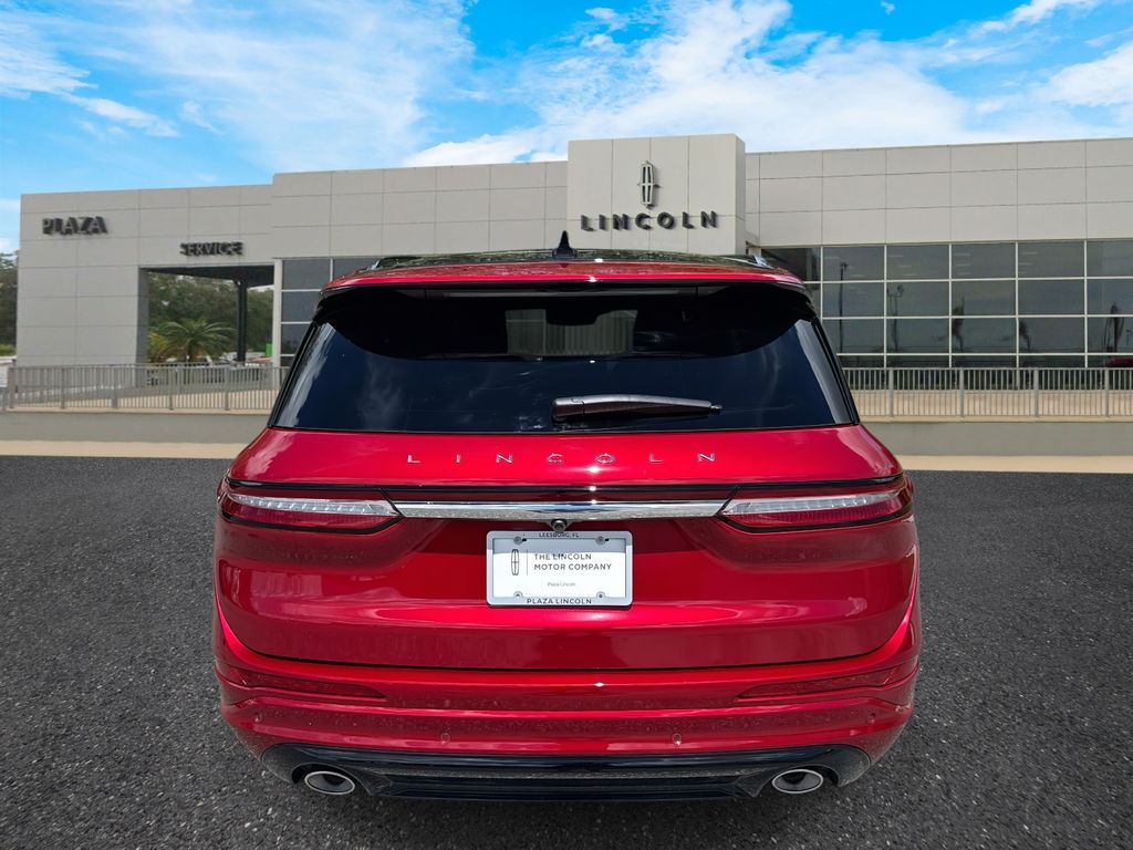 2025 Lincoln Corsair Grand Touring photo 4