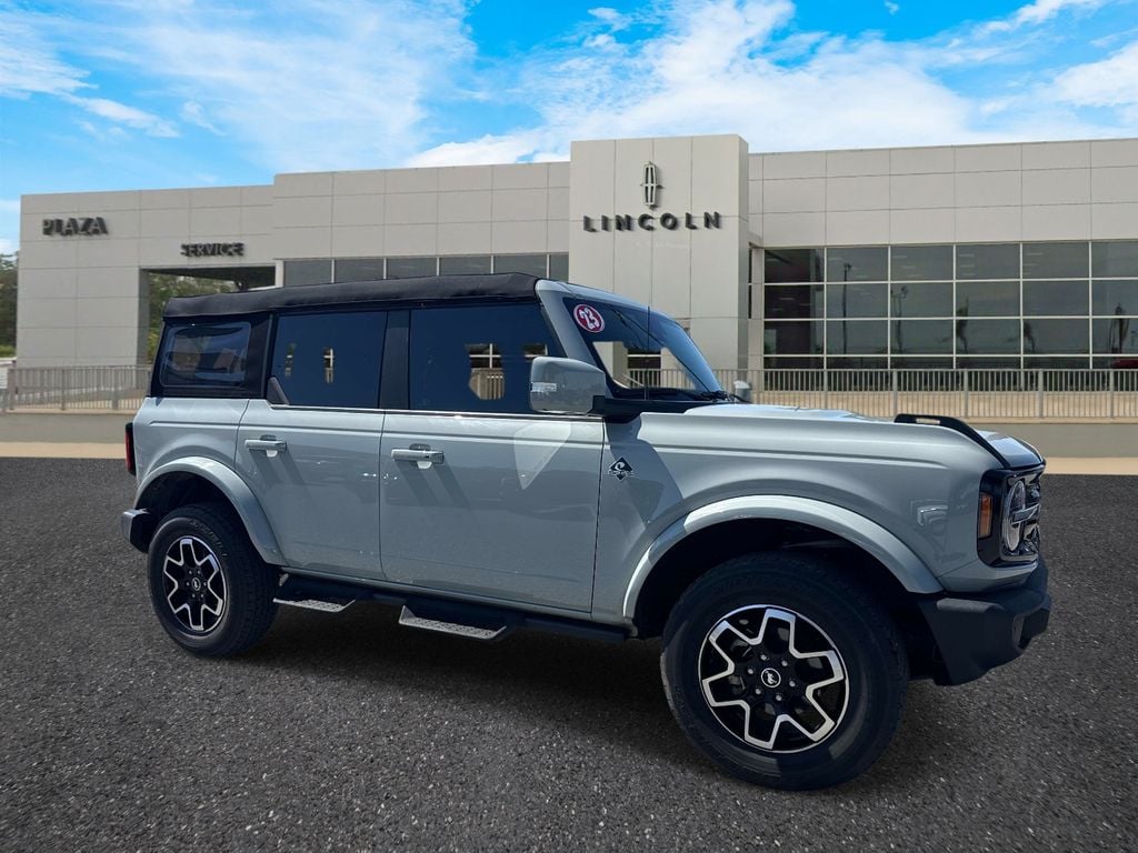 2023 Ford Bronco Outer Banks 4x4's photo