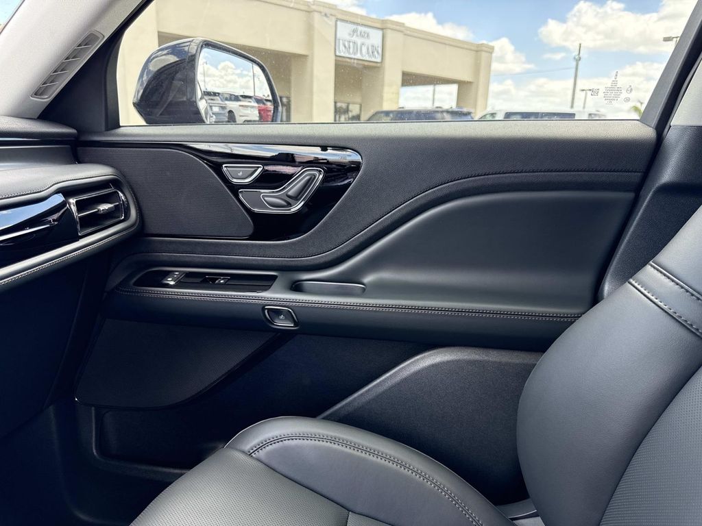 2026 Lincoln Aviator Premiere - Photo 22