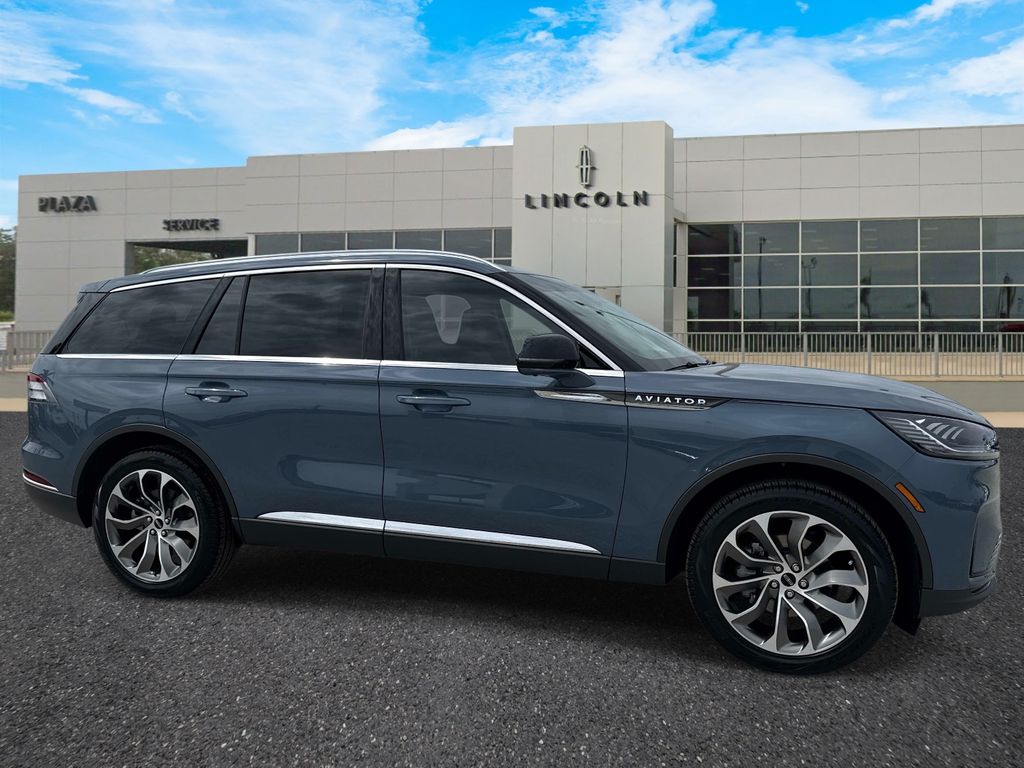 2026 Lincoln Aviator Reserve AWD's photo
