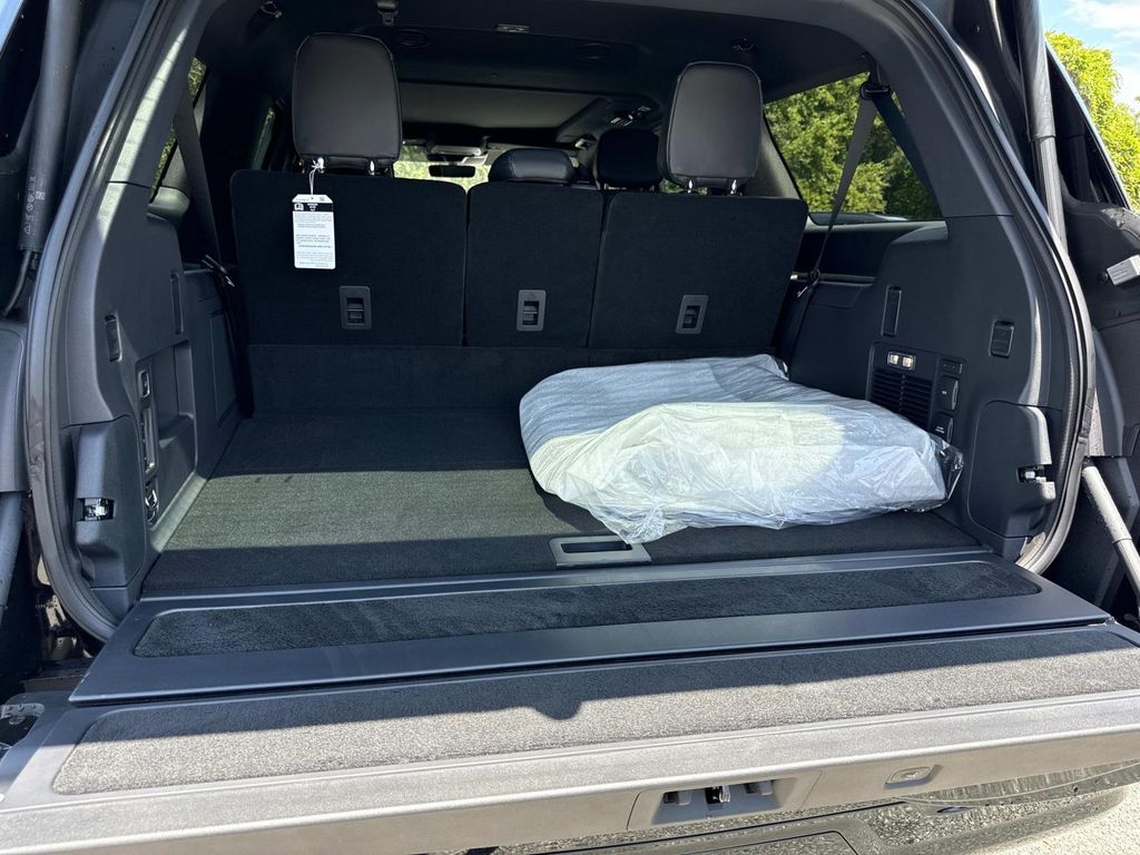 2025 Lincoln Navigator Reserve L - Photo 11