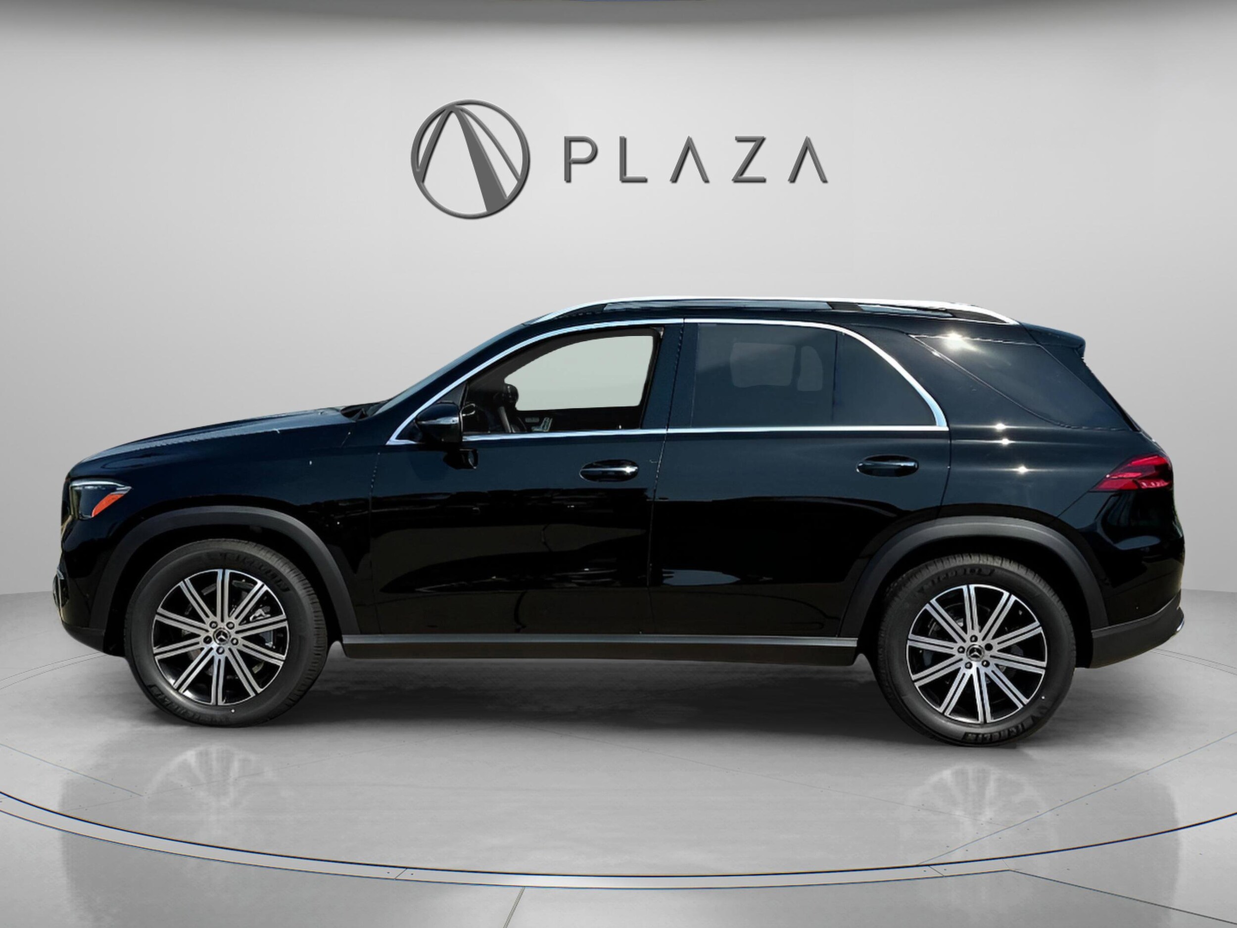 2025 Mercedes Benz GLE 350 4MATIC photo 2