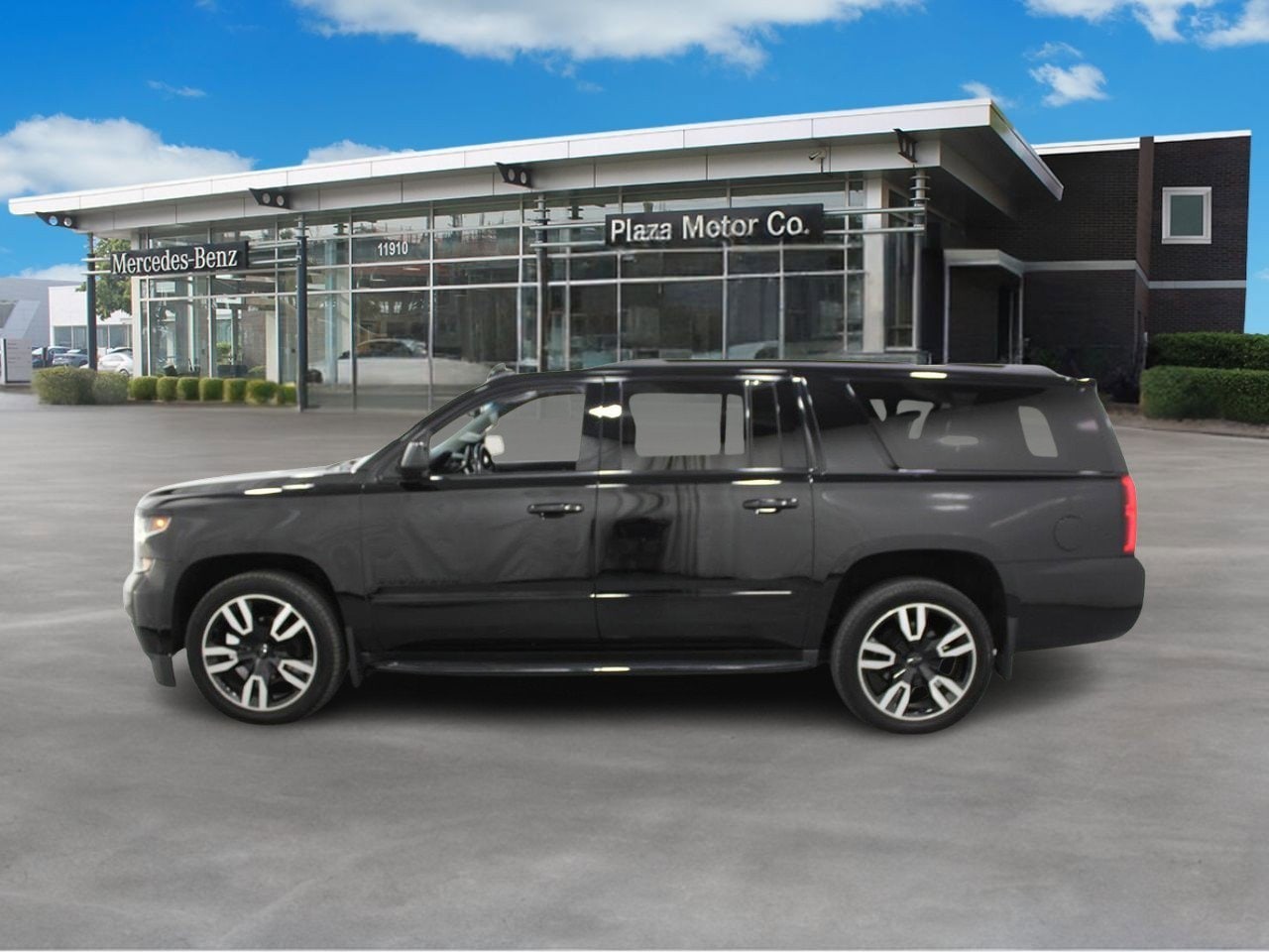 Used 2020 Chevrolet Suburban Premier with VIN 1GNSKJKJXLR269449 for sale in Creve Coeur, MO