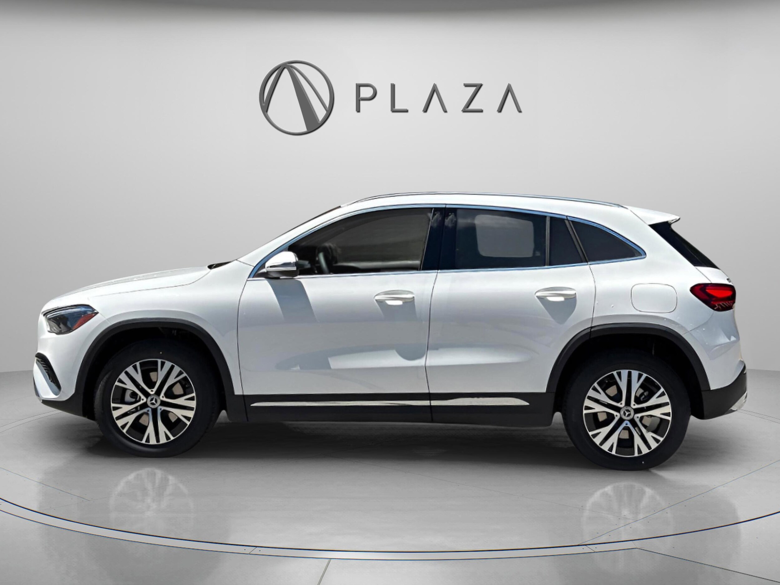 2025 Mercedes Benz GLA 250 4MATIC photo 2