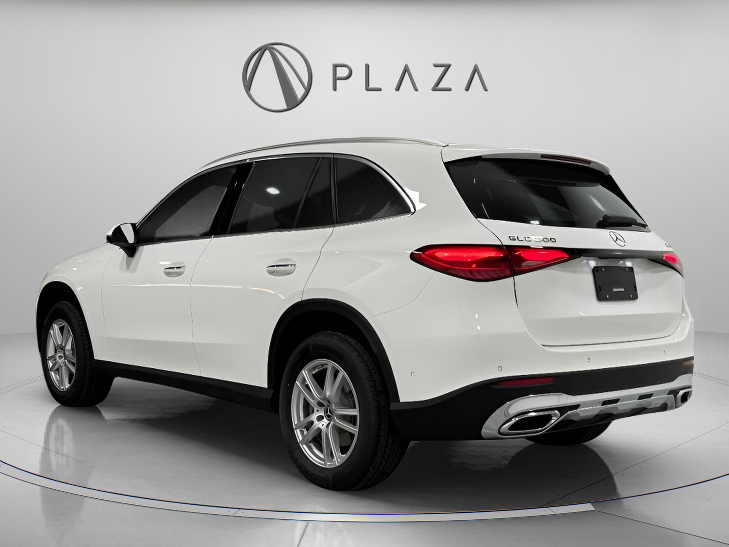 2025 Mercedes Benz GLC 300 4MATIC photo 2