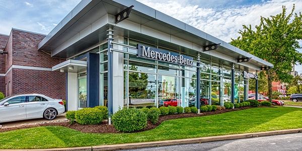Plaza Mercedes-Benz