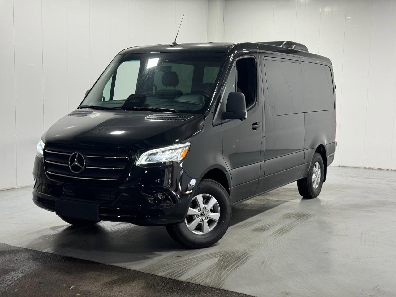 2026 Mercedes-Benz Sprinter Passenger Van Base's photo