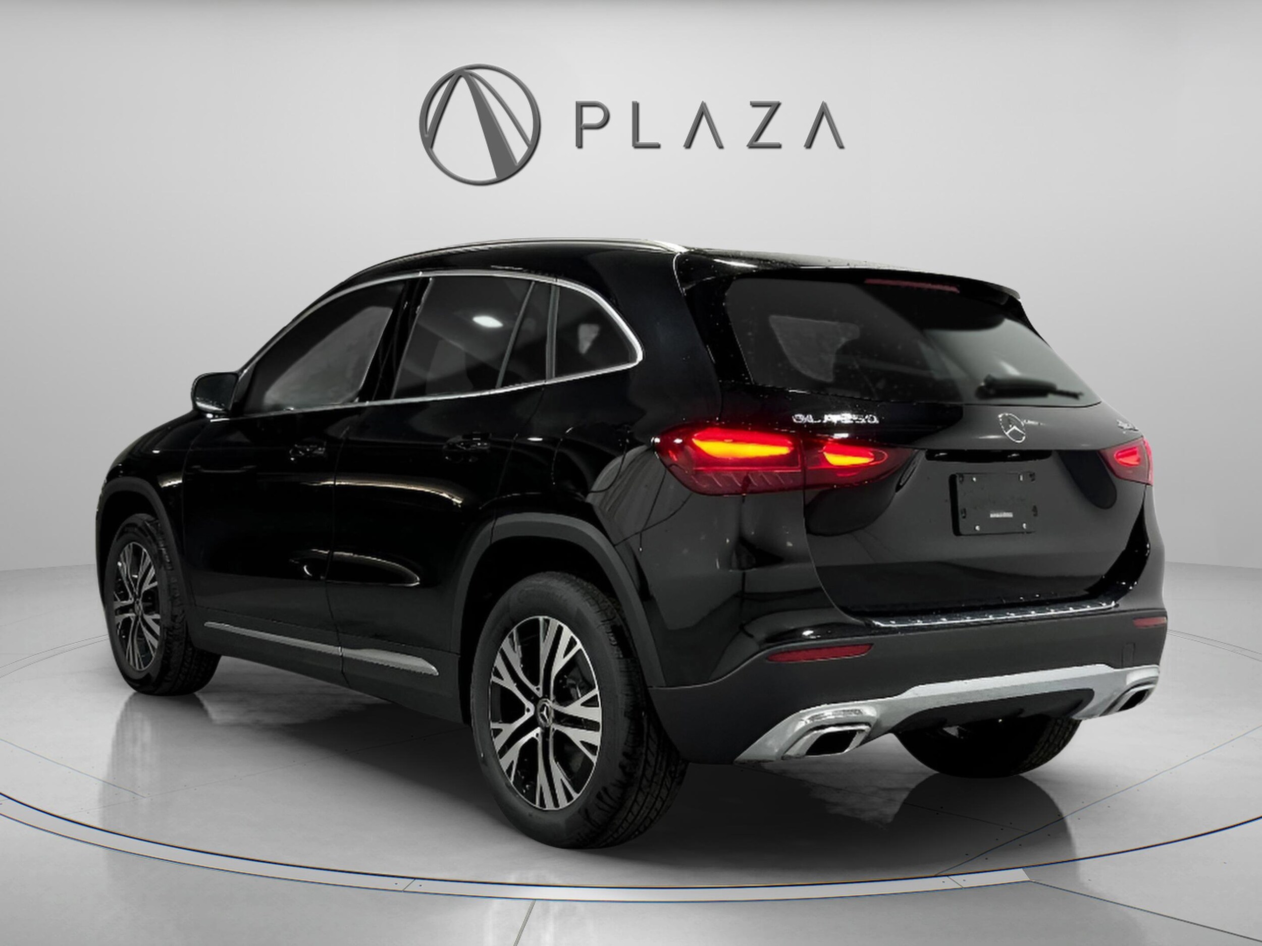 2026 Mercedes Benz GLA 250 4MATIC photo 2