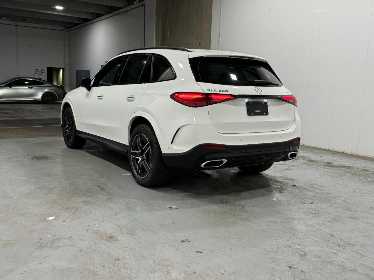 2026 Mercedes Benz GLC 300 4MATIC photo 2