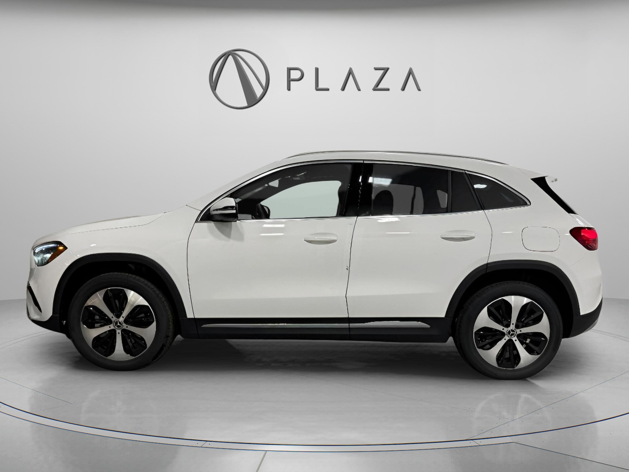 2026 Mercedes Benz GLA 250 4MATIC photo 2