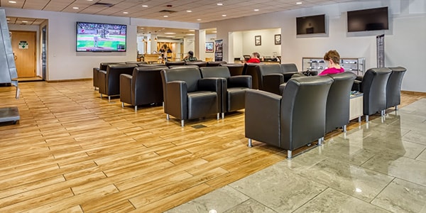 Mercedes Service Lounge