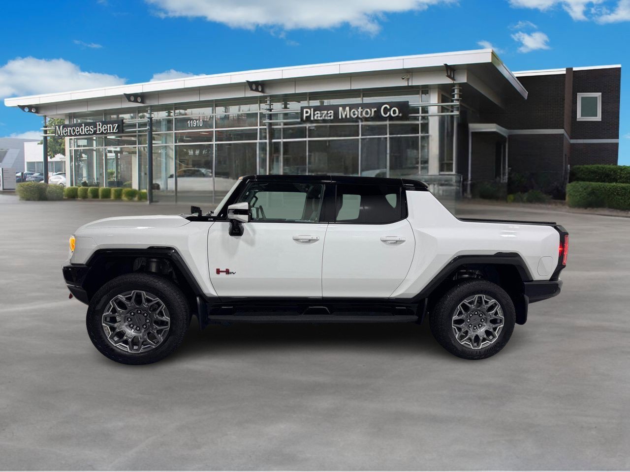 Used 2024 GMC HUMMER EV 3X with VIN 1GT10DDBXRU104587 for sale in Creve Coeur, MO