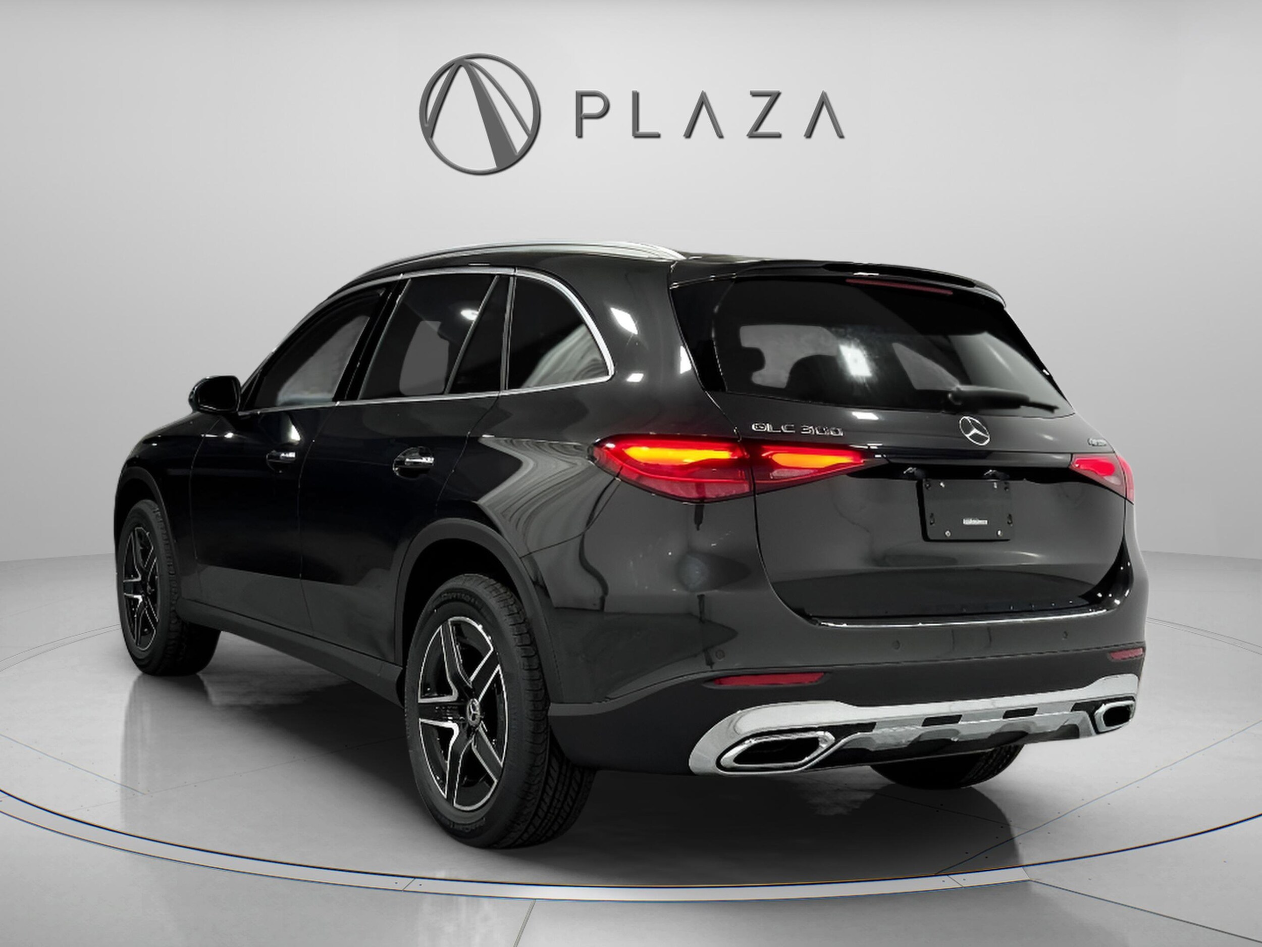 2026 Mercedes Benz GLC 300 4MATIC photo 3