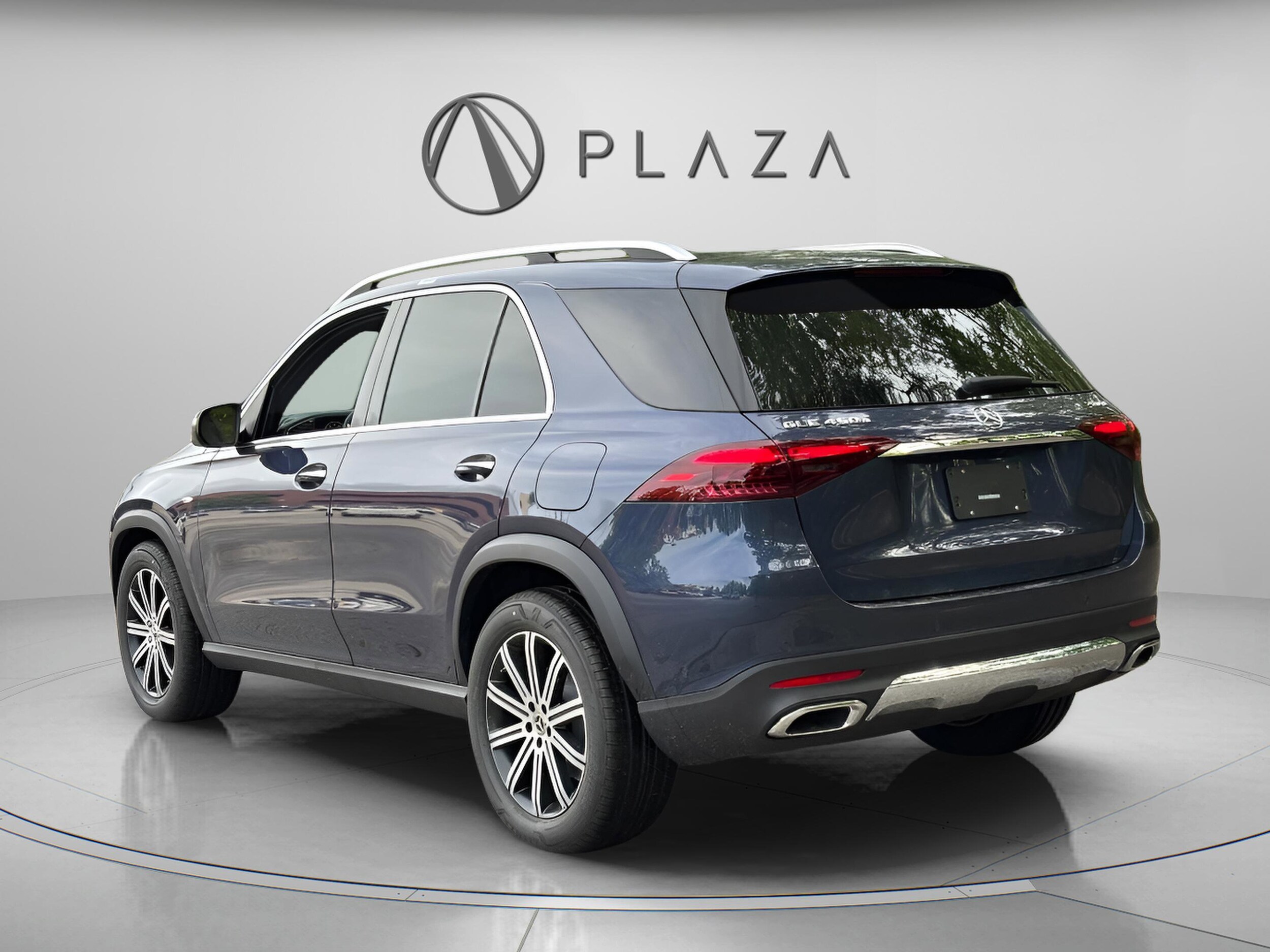 2025 Mercedes Benz GLE 450e 4MATIC photo 2