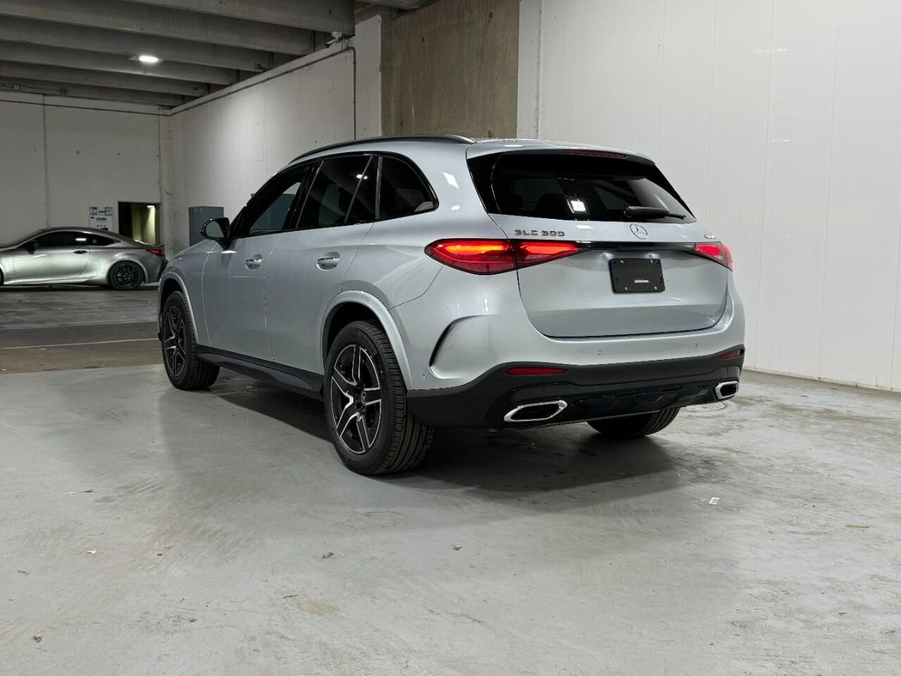 2026 Mercedes Benz GLC 300 4MATIC photo 2