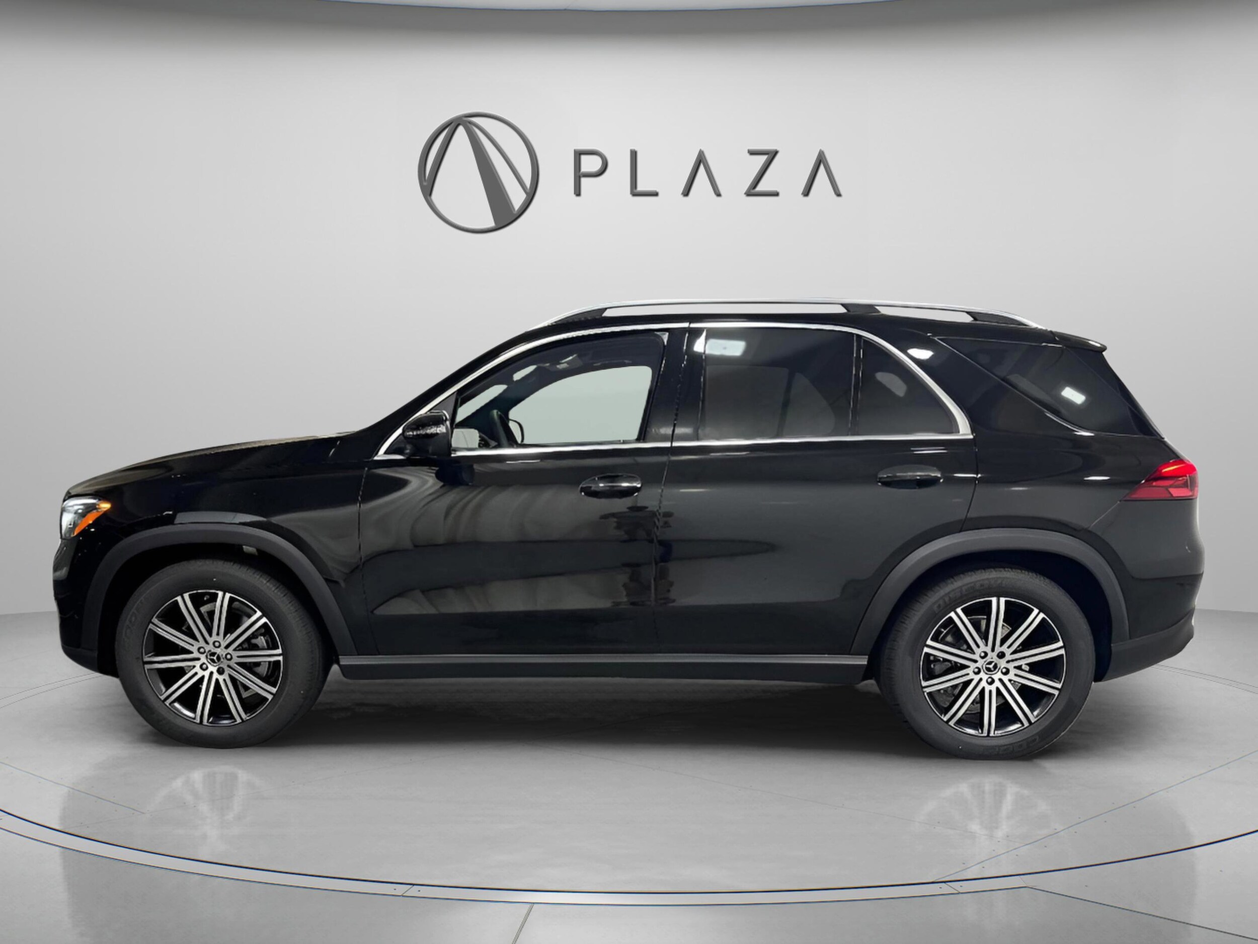 2026 Mercedes Benz GLE 350 4MATIC photo 2