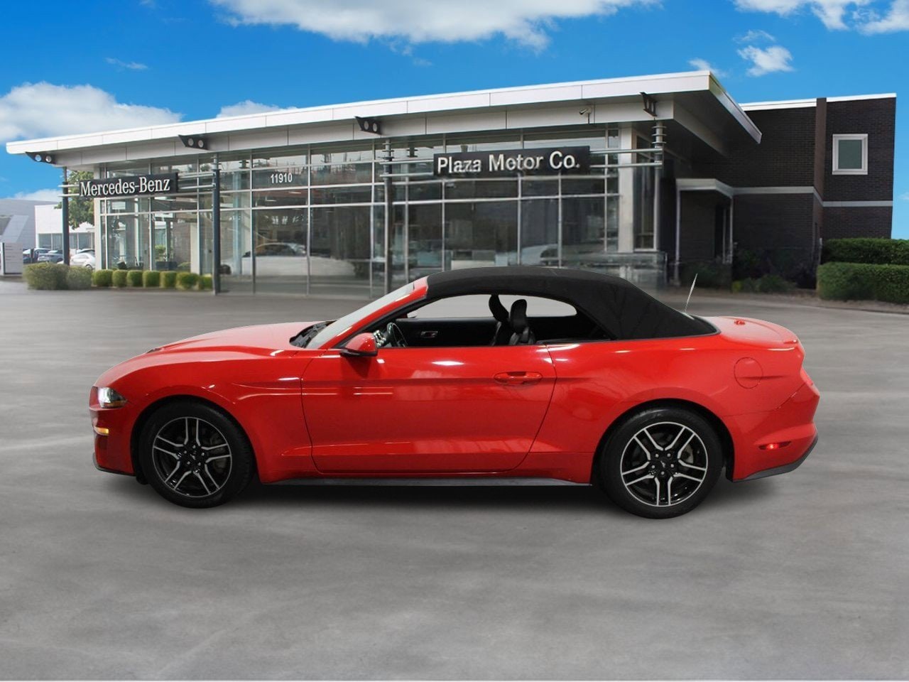 Used 2018 Ford Mustang EcoBoost Premium with VIN 1FATP8UH3J5136253 for sale in Creve Coeur, MO