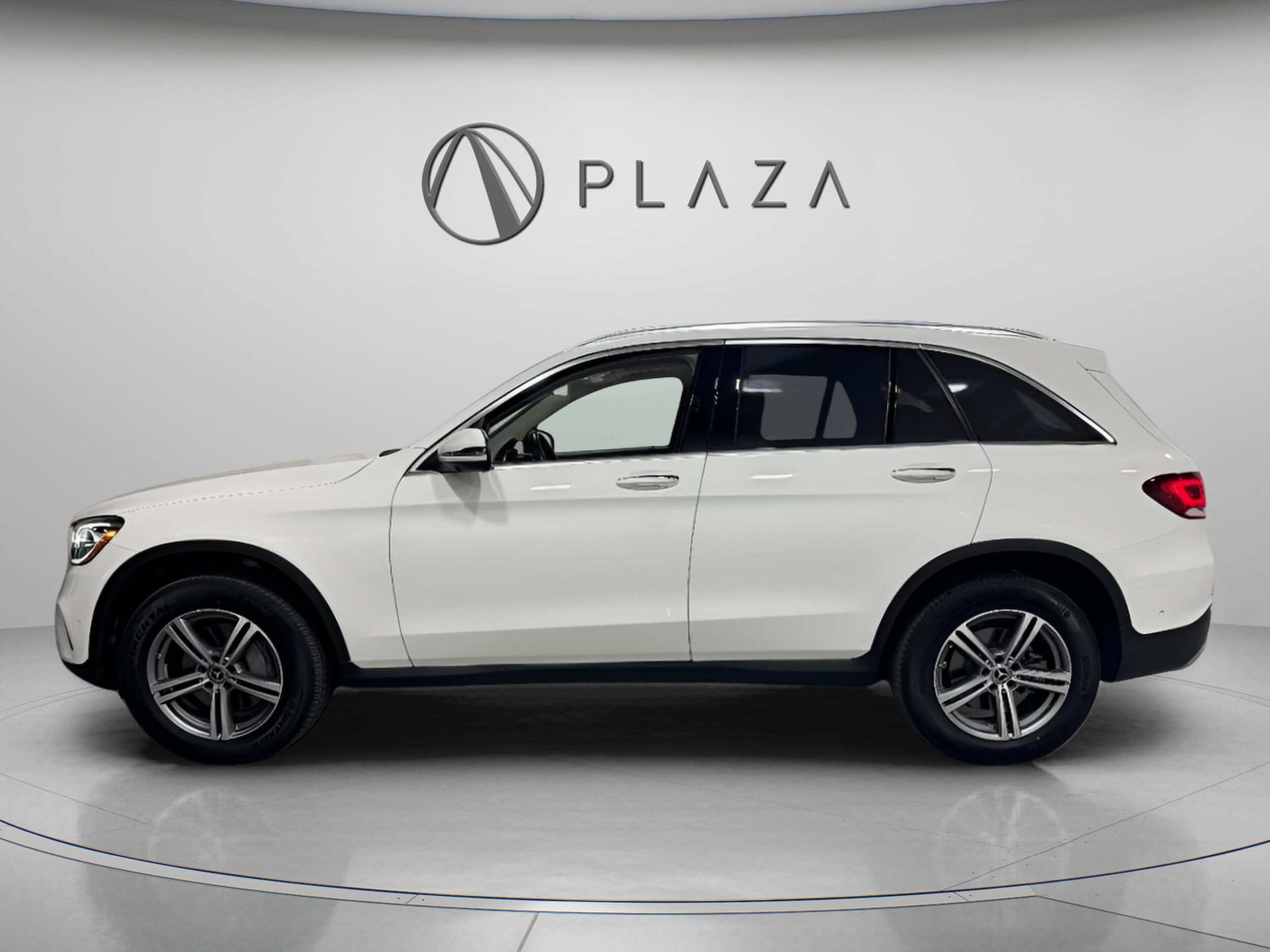 2022 Mercedes Benz GLC 300 4MATIC photo 2