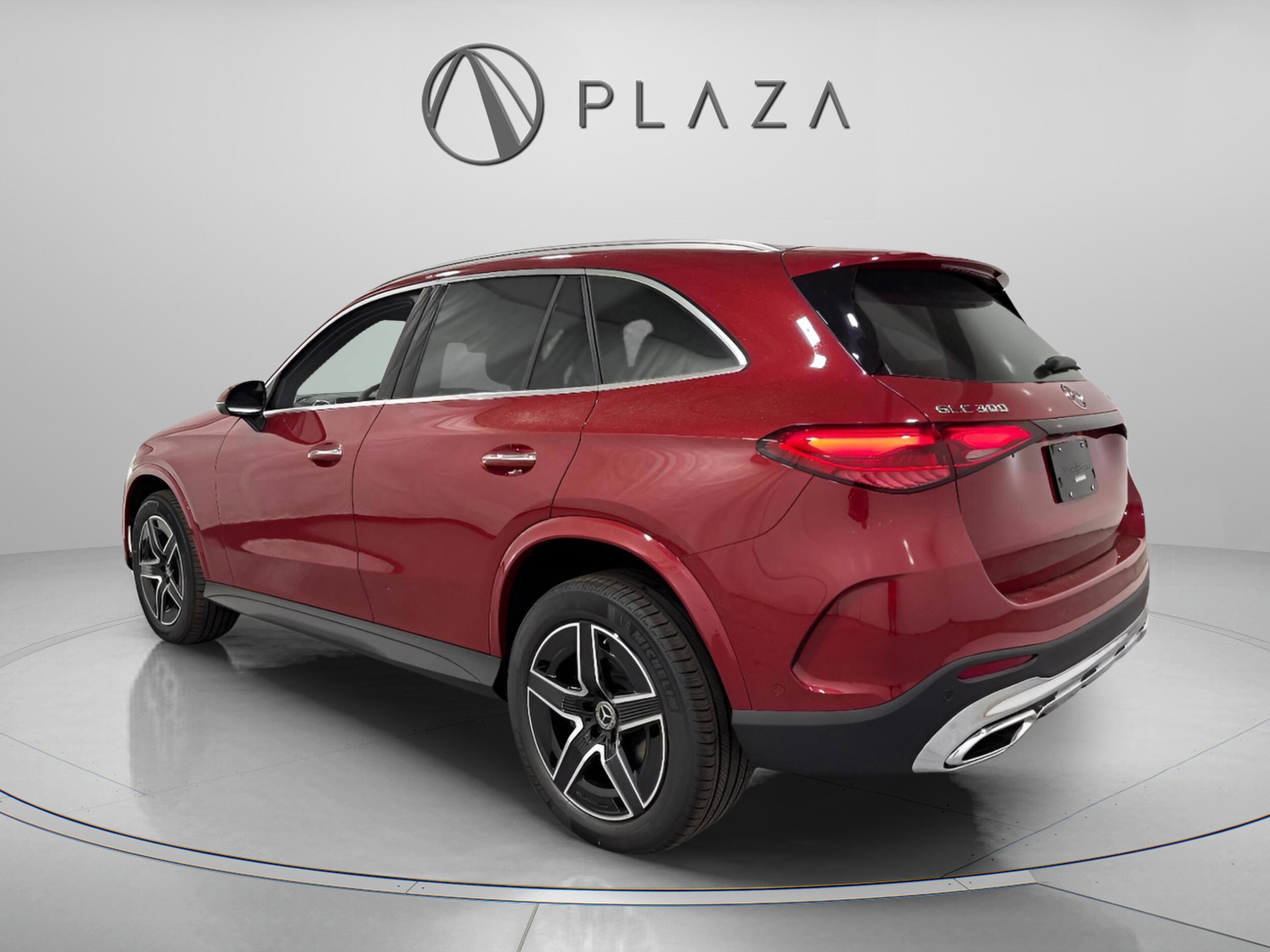 2025 Mercedes Benz GLC 300 4MATIC photo 3