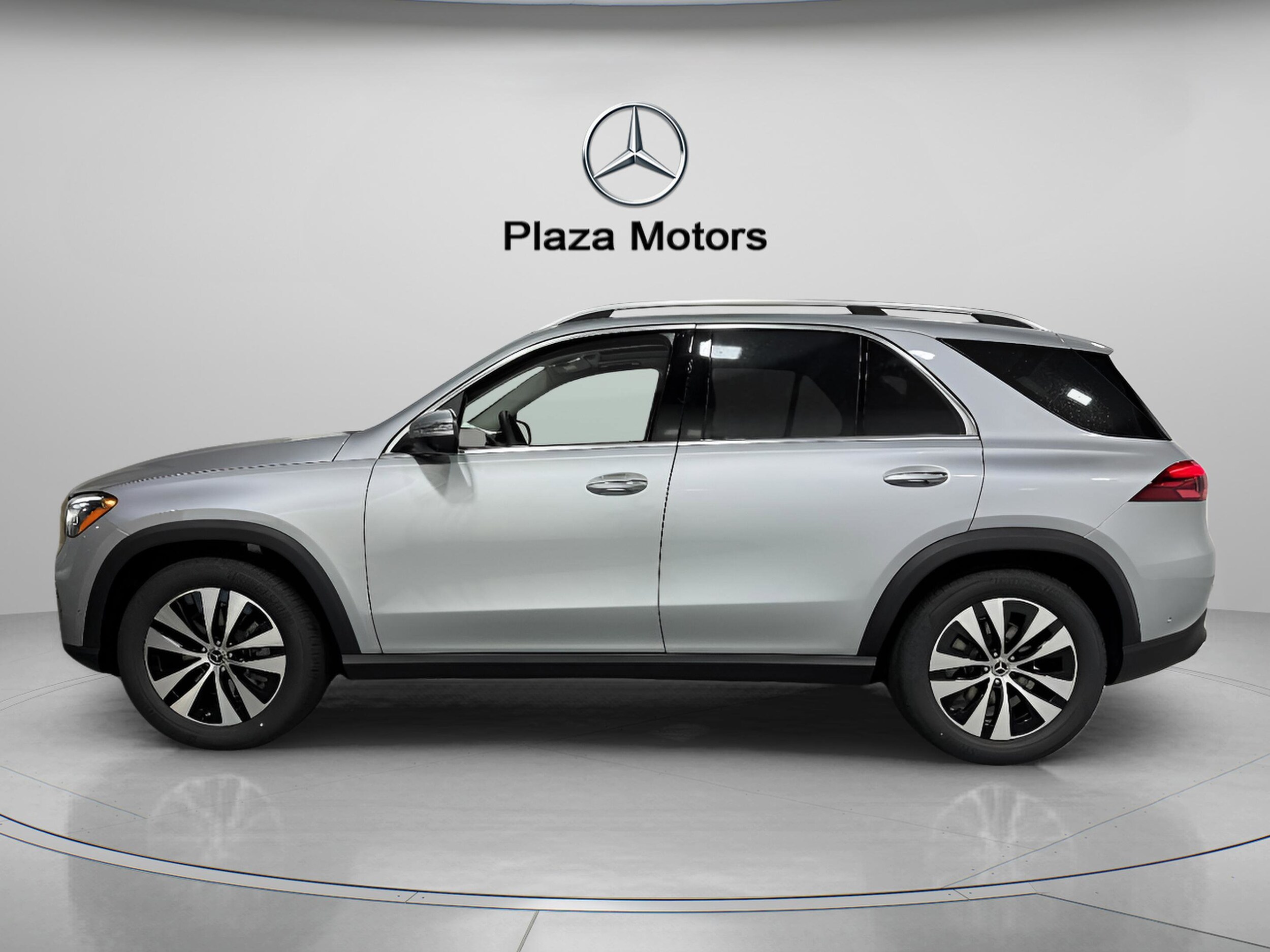 2026 Mercedes Benz GLE 350 4MATIC photo 2
