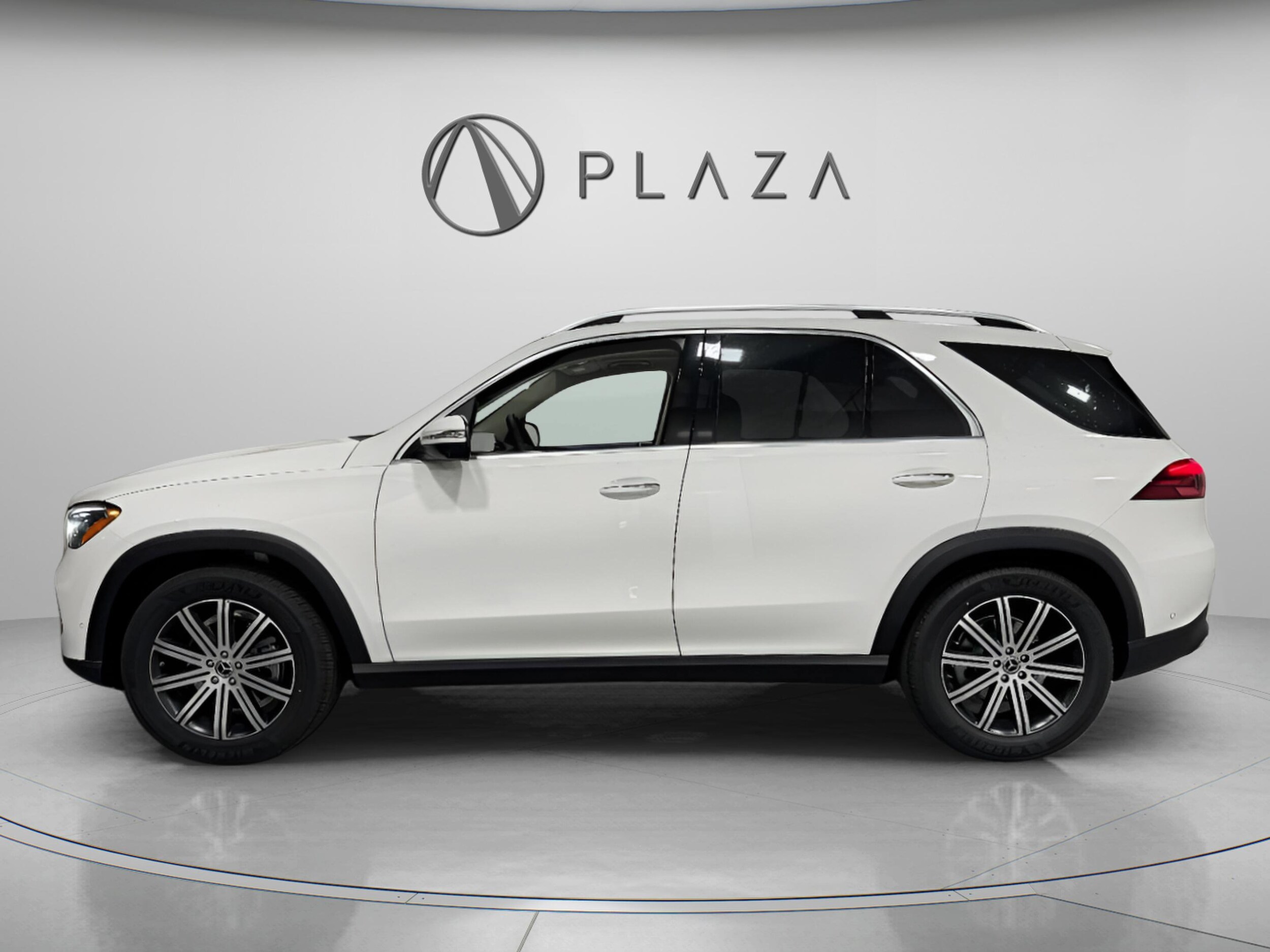 2026 Mercedes Benz GLE 350 4MATIC photo 2