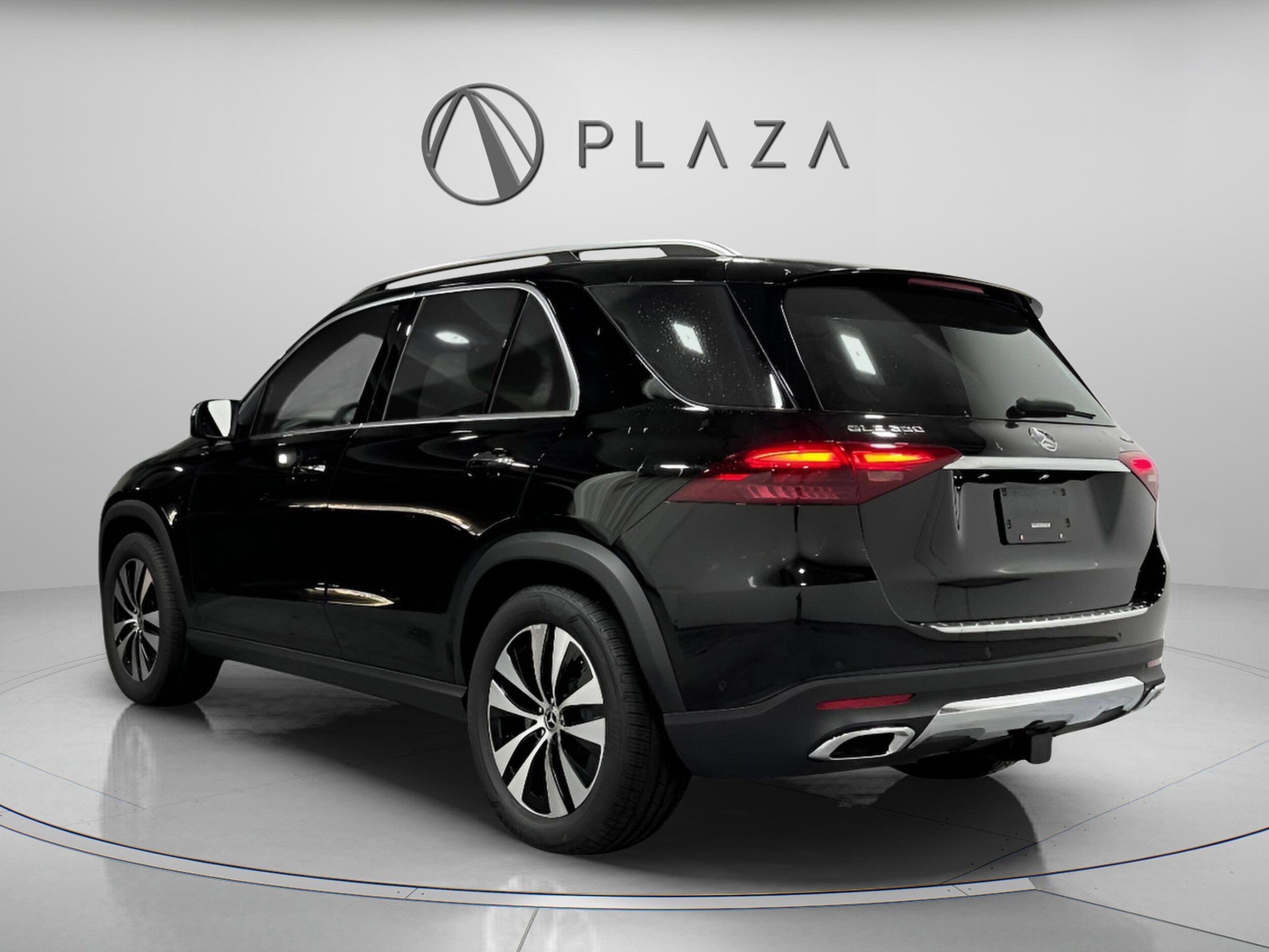 2025 Mercedes Benz GLE 350 4MATIC photo 3