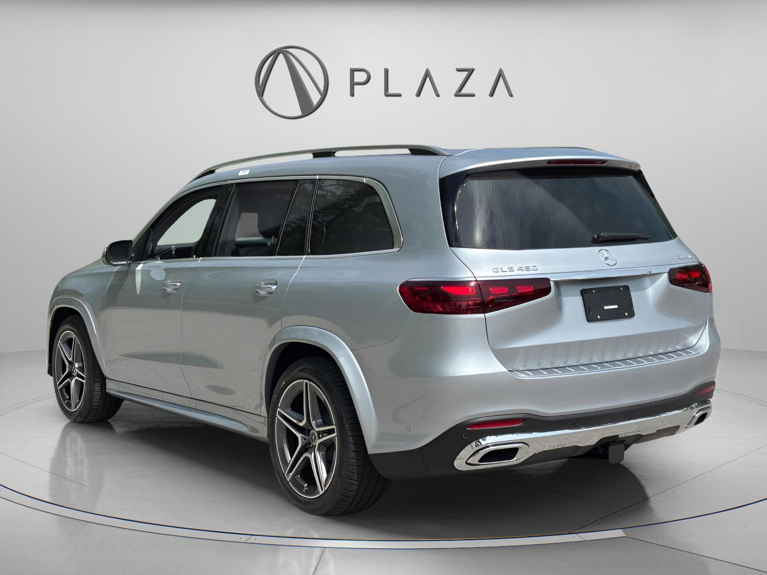 2025 Mercedes Benz GLS 450 4MATIC photo 3