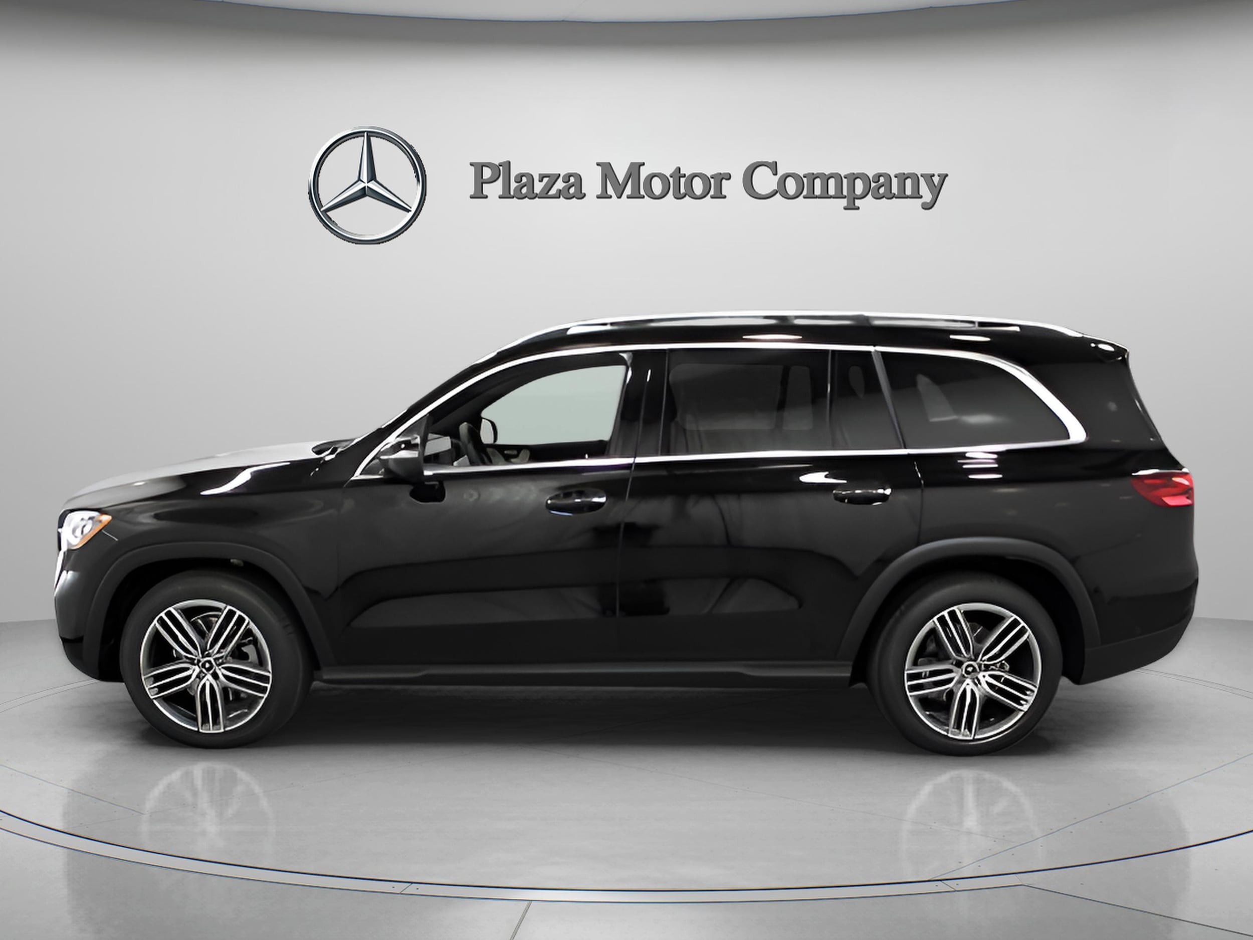 Used 2025 Mercedes-Benz GLS Base with VIN 4JGFF5KE9SB327403 for sale in Creve Coeur, MO