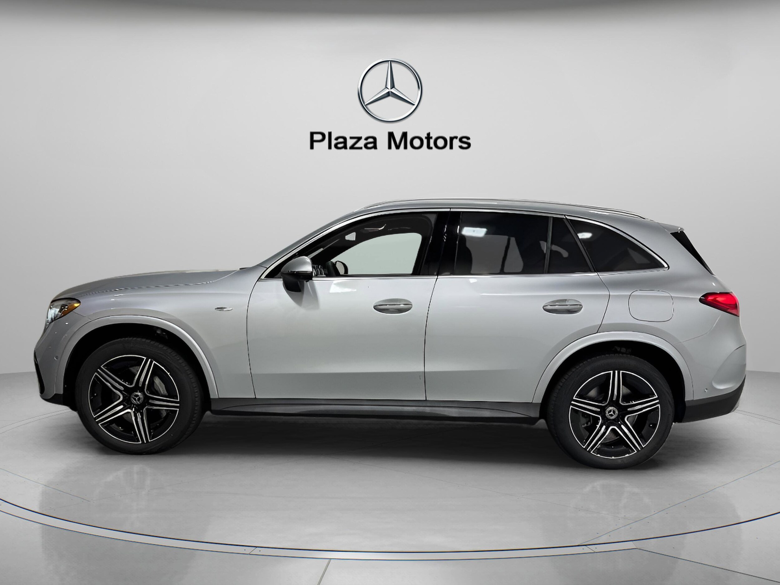 2025 Mercedes Benz GLC 350e 4MATIC photo 2