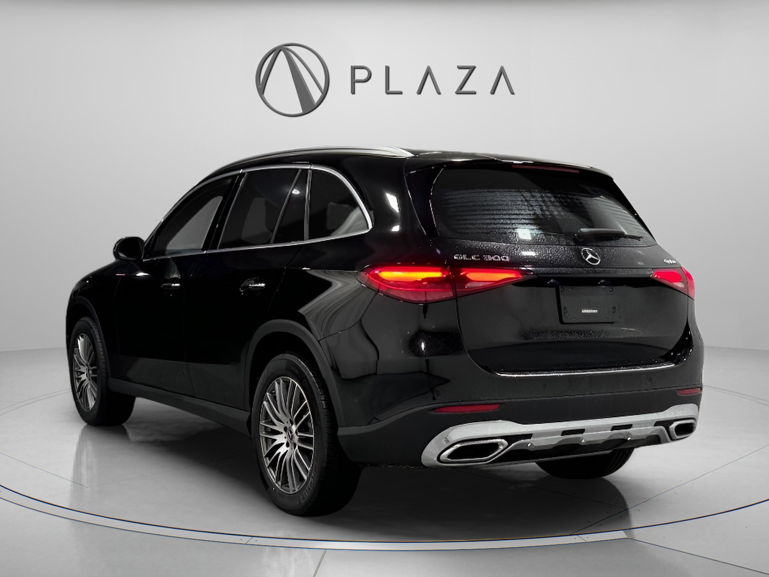 2026 Mercedes Benz GLC 300 4MATIC photo 3