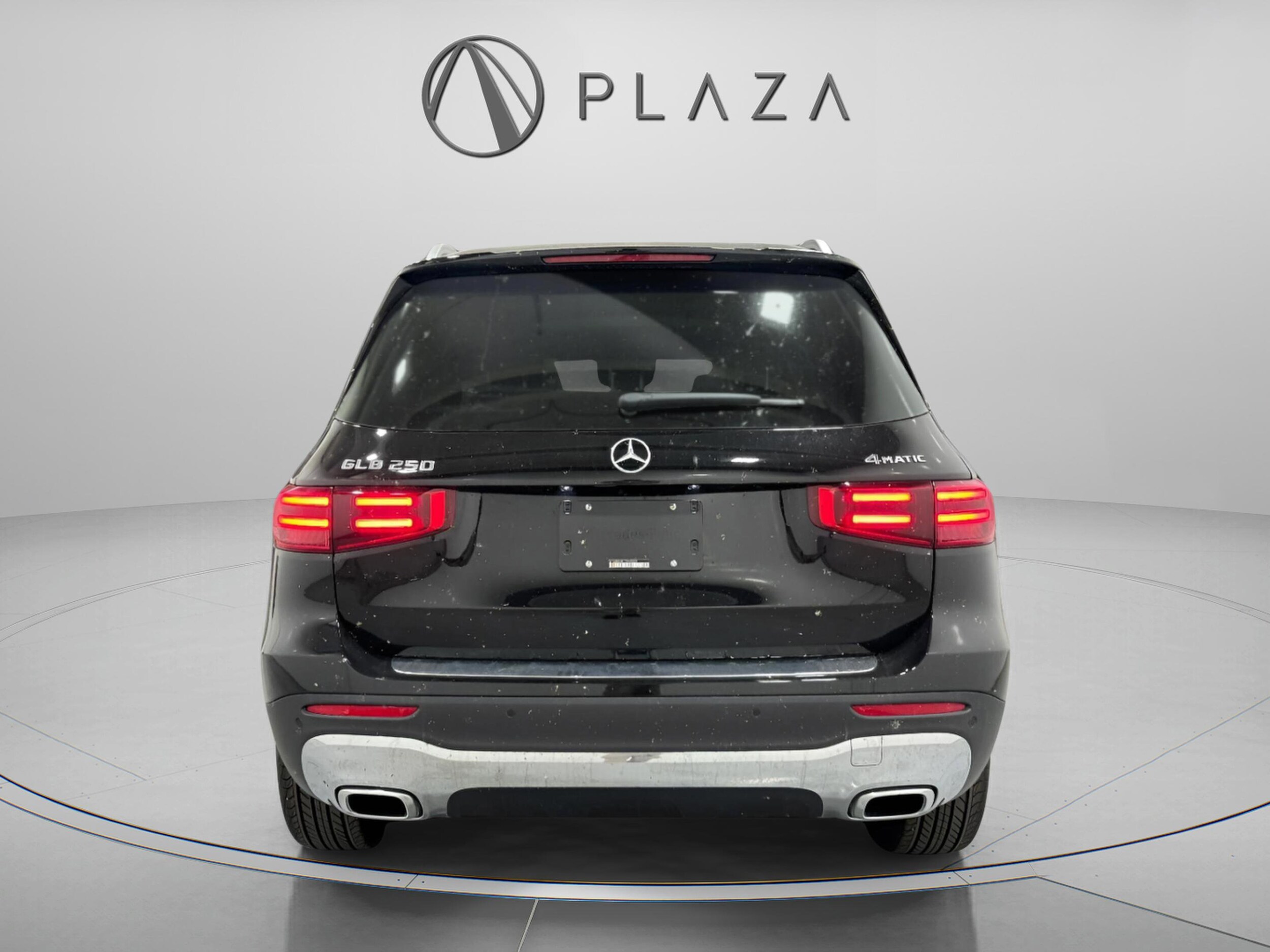 2026 Mercedes Benz GLB 250 4MATIC photo 3