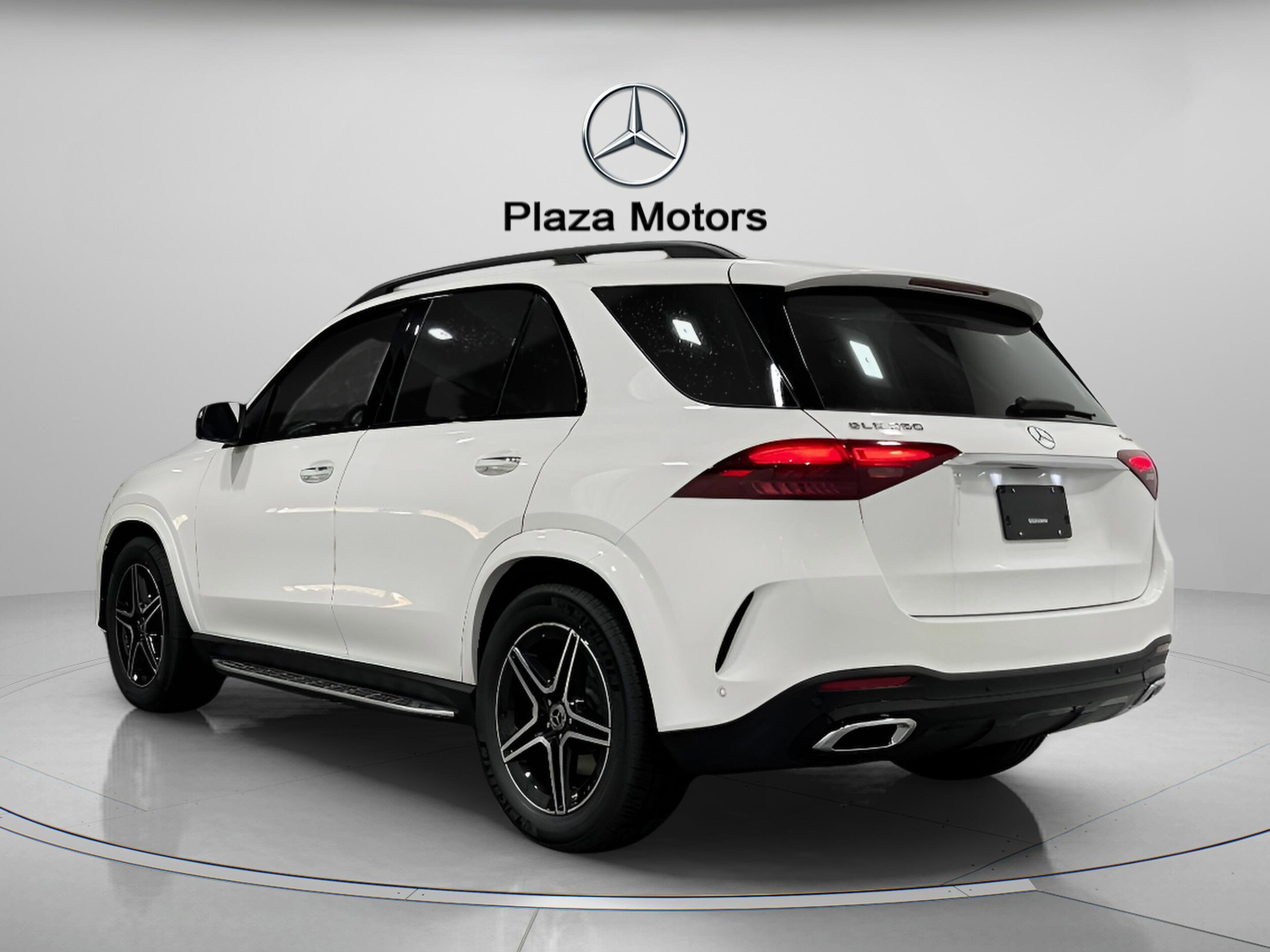2025 Mercedes Benz GLE 350 4MATIC photo 2