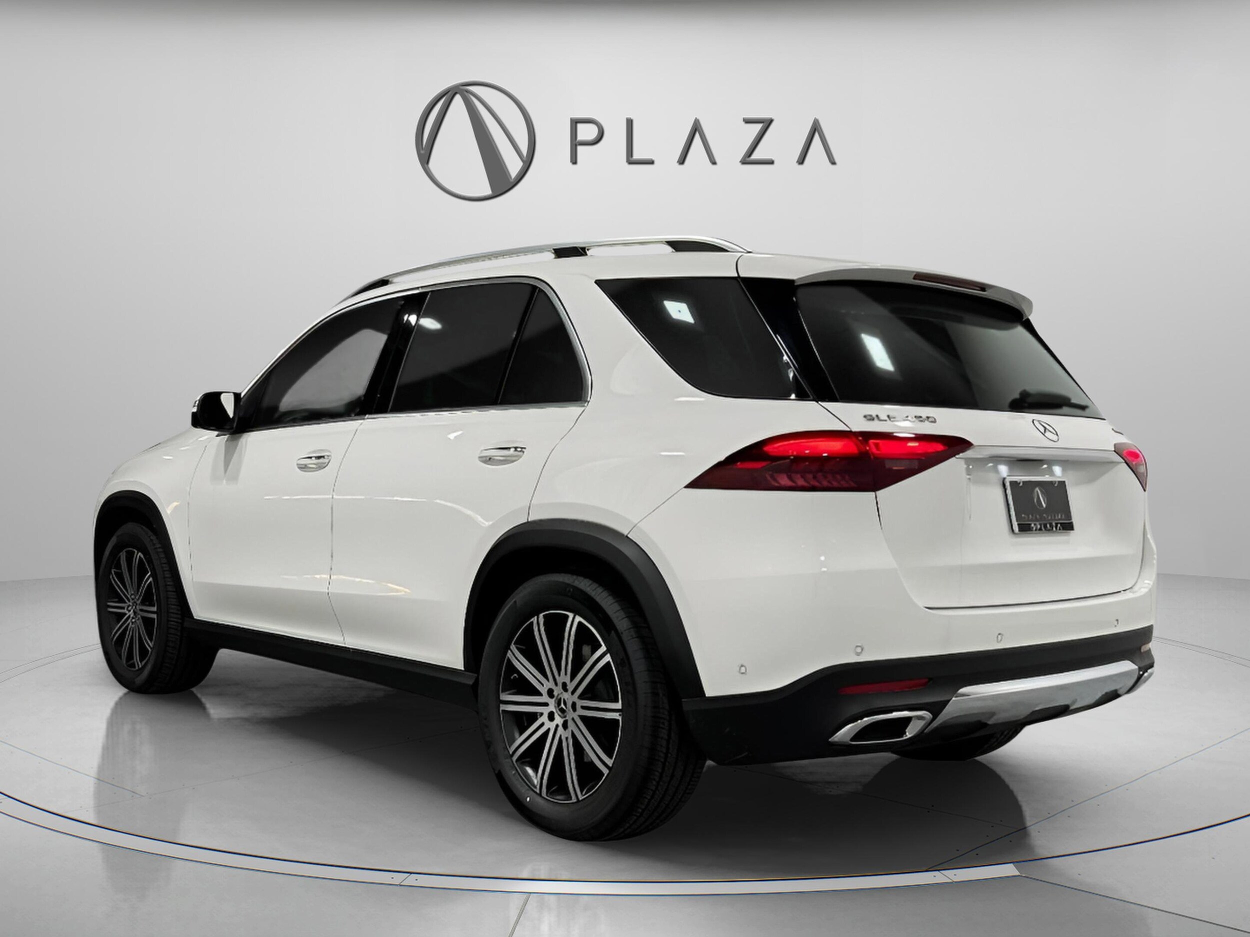 2025 Mercedes Benz GLE 450 4MATIC photo 3
