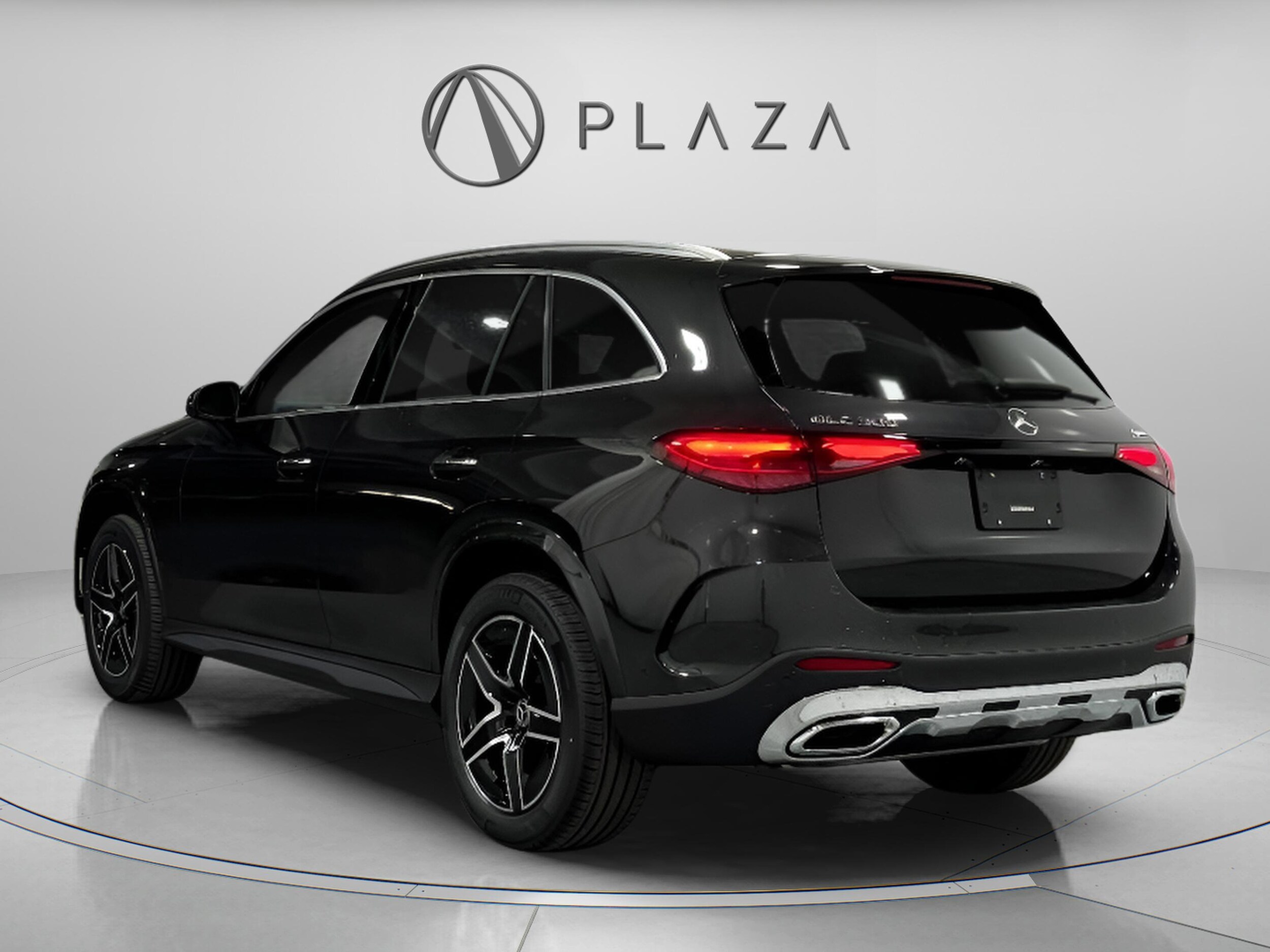 2026 Mercedes Benz GLC 300 4MATIC photo 3