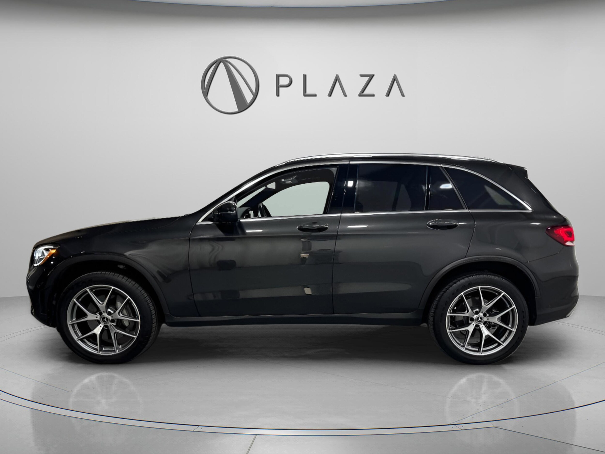 2022 Mercedes Benz GLC 300 4MATIC photo 2