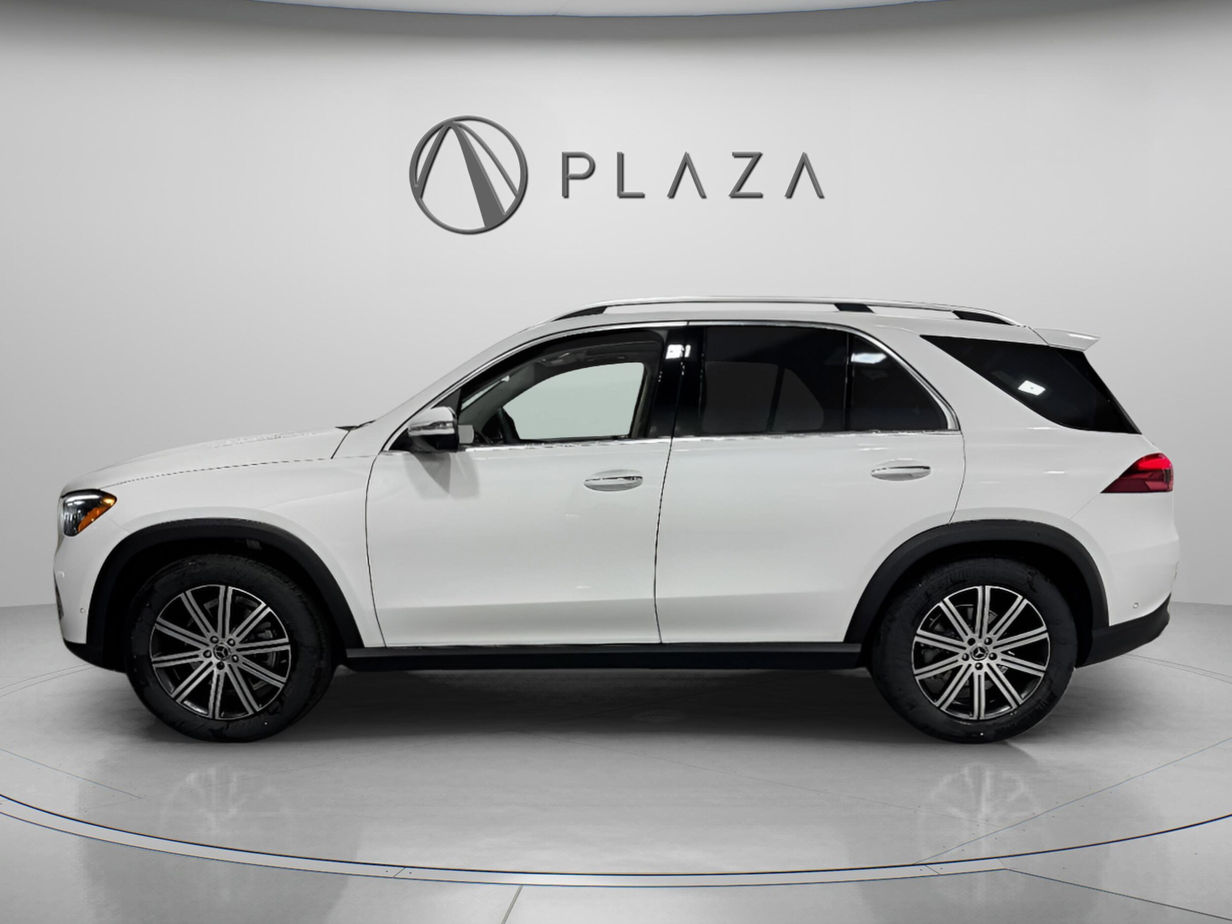 2026 Mercedes Benz GLE 350 4MATIC photo 2