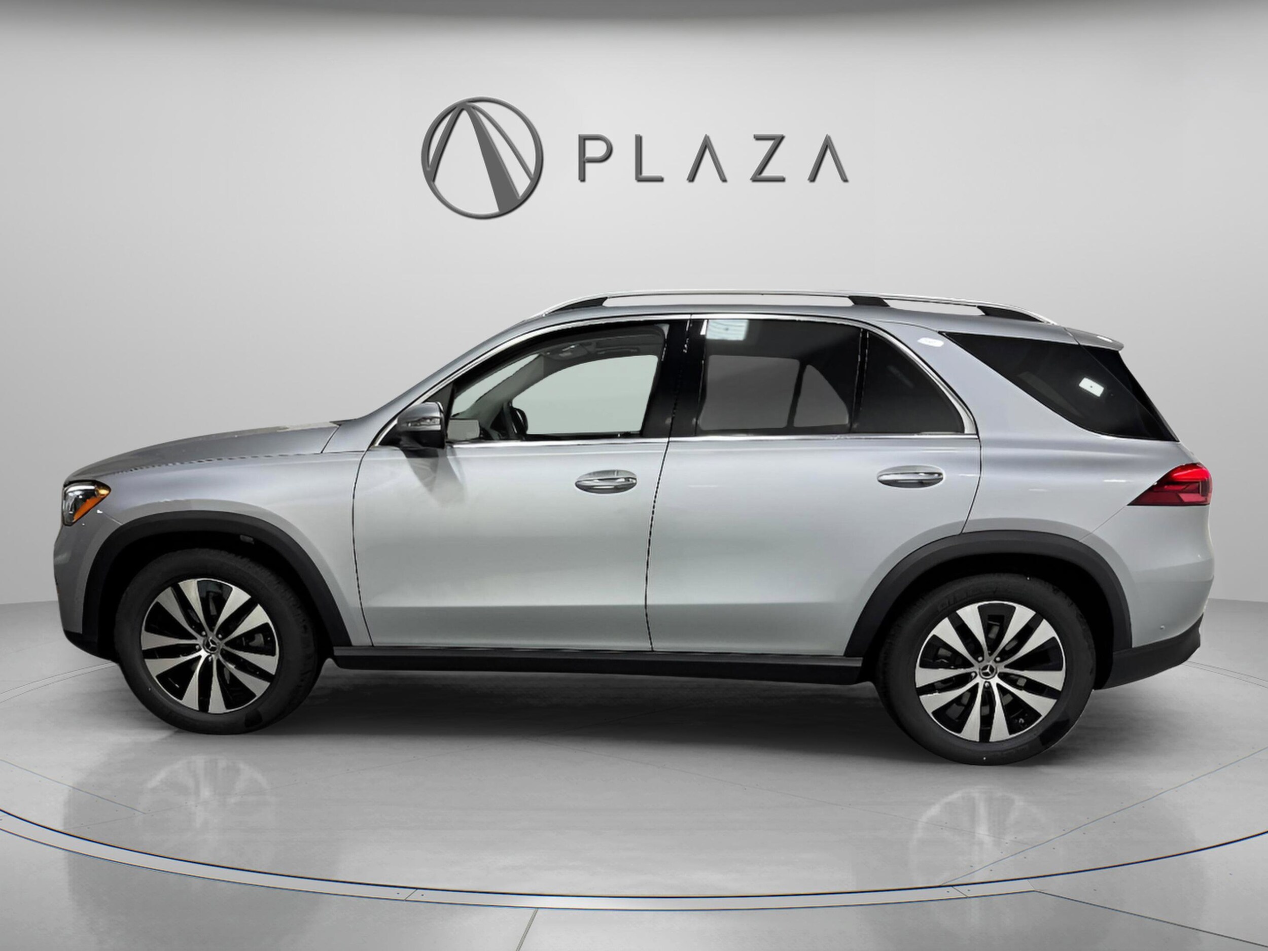 2026 Mercedes Benz GLE 350 4MATIC photo 2