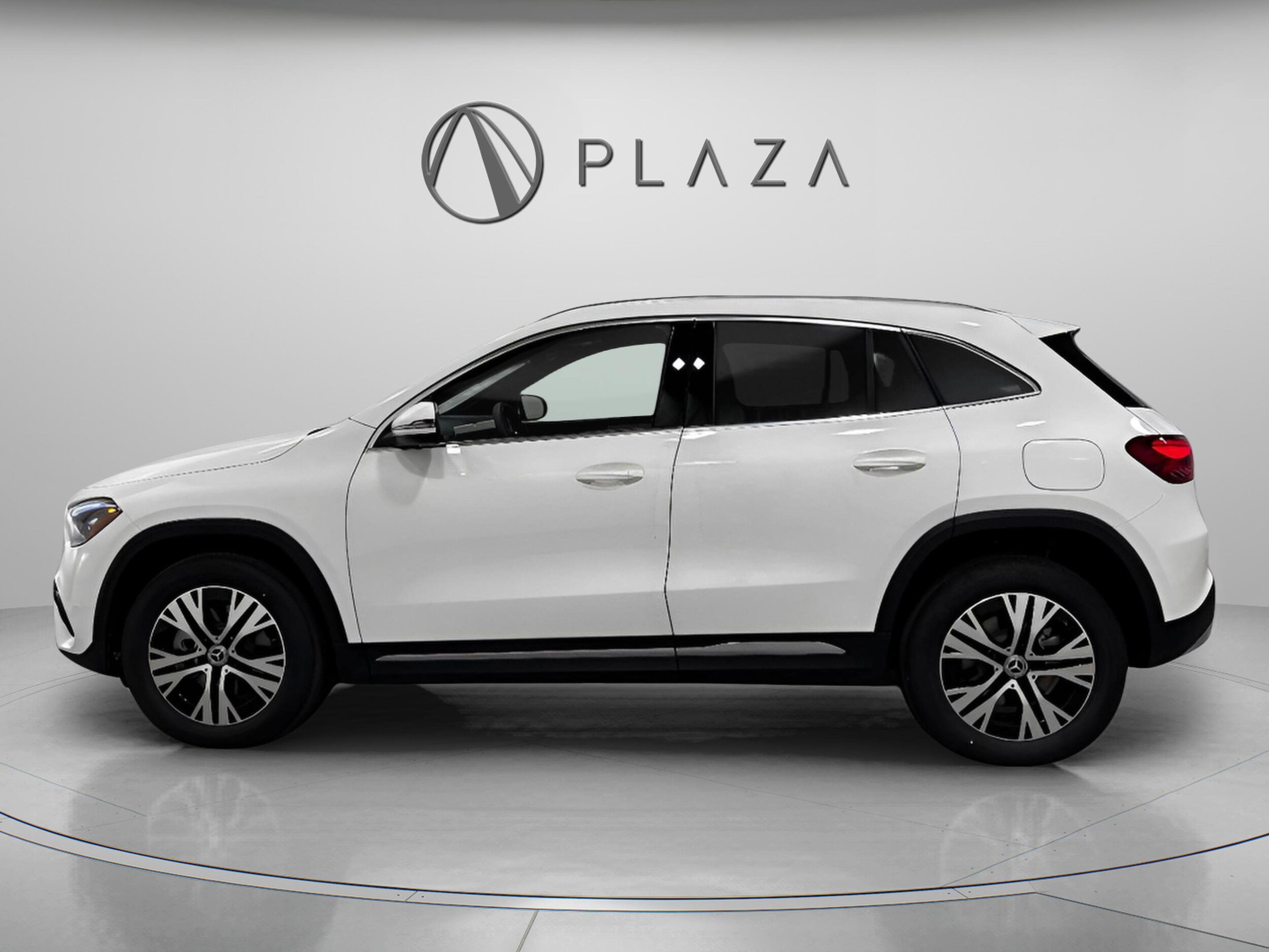 2025 Mercedes Benz GLA 250 4MATIC photo 2