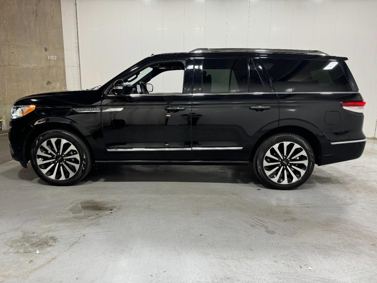2023 Lincoln Navigator Reserve photo 2