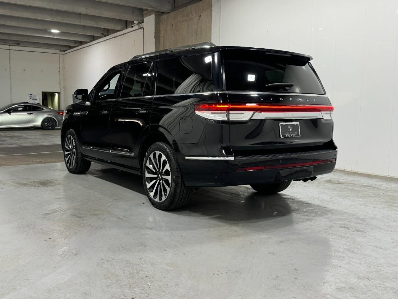 2023 Lincoln Navigator Reserve photo 3