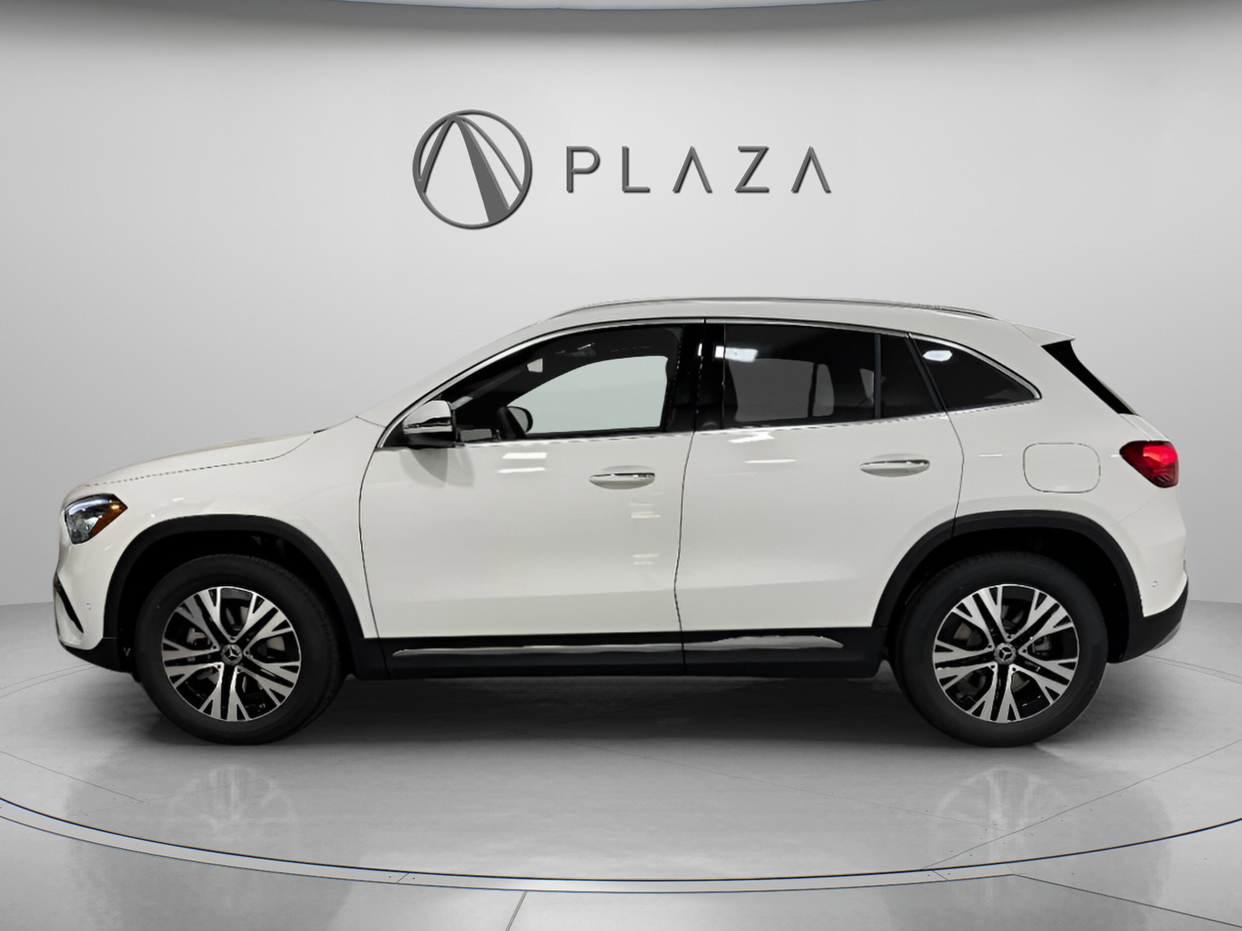 2026 Mercedes Benz GLA 250 4MATIC photo 2