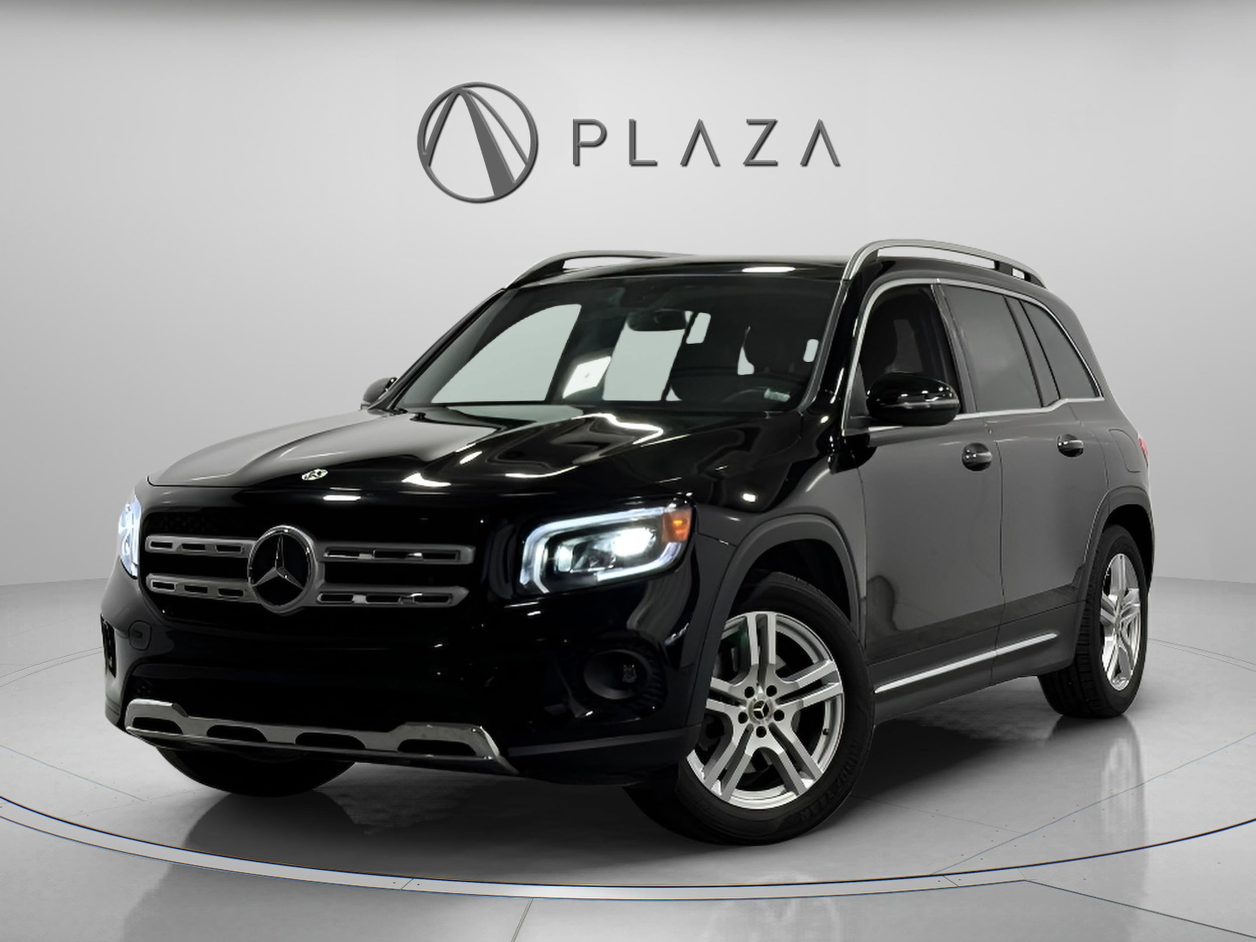 2021 Mercedes-Benz GLB Base's photo