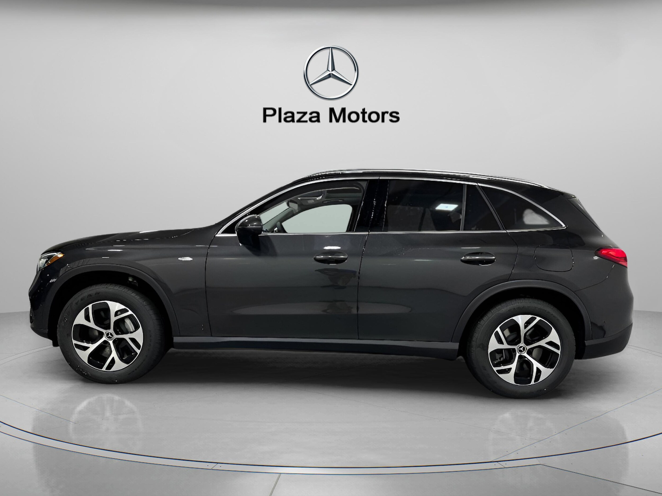 2025 Mercedes Benz GLC 350e 4MATIC photo 2