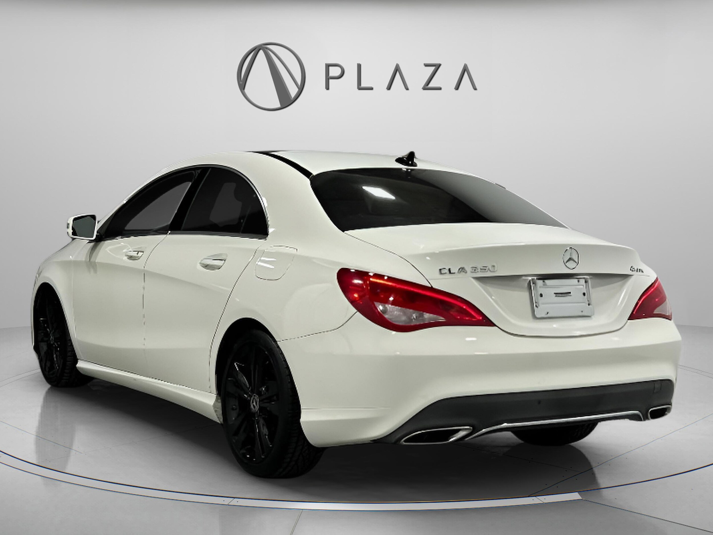 2018 Mercedes Benz CLA 250 4MATIC photo 3