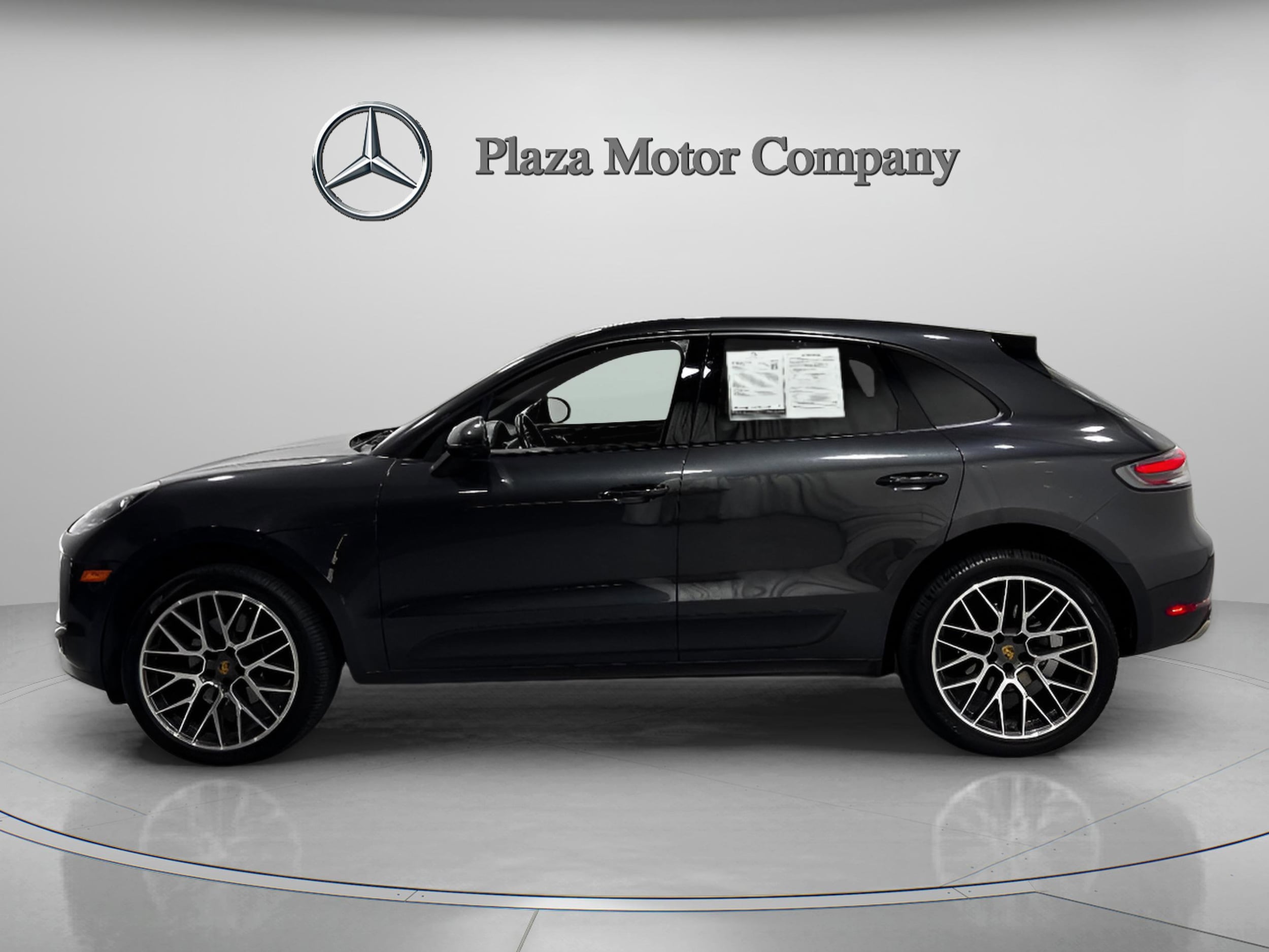 Used 2020 Porsche Macan Base with VIN WP1AA2A52LLB08645 for sale in Creve Coeur, MO