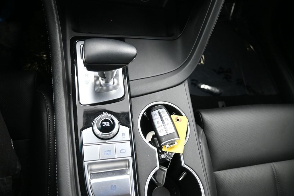 2023 GENESIS G70 Standard - Photo 18
